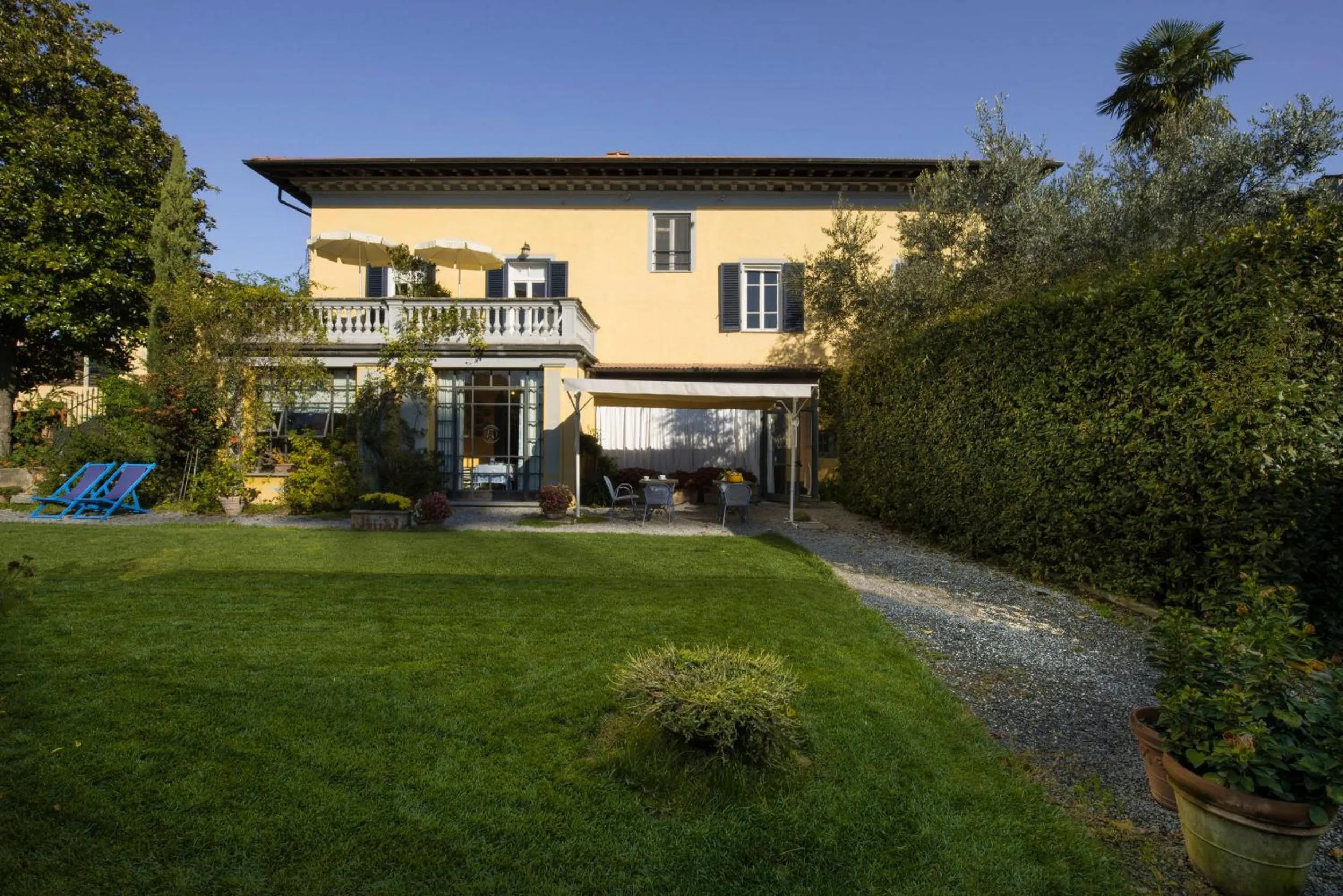 Property building in Al Porto Di Lucca B&B