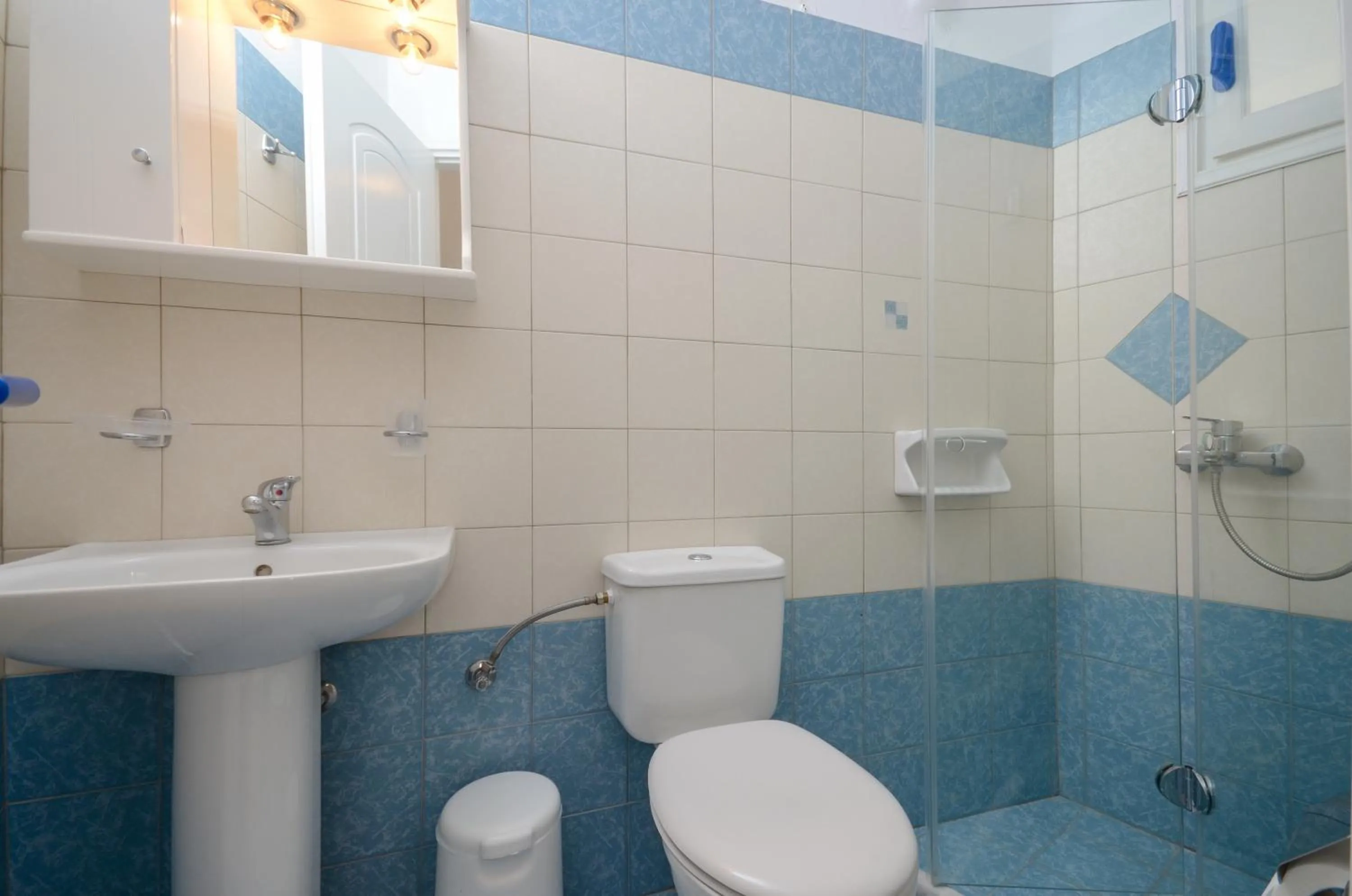 Shower in Hotel Francesca