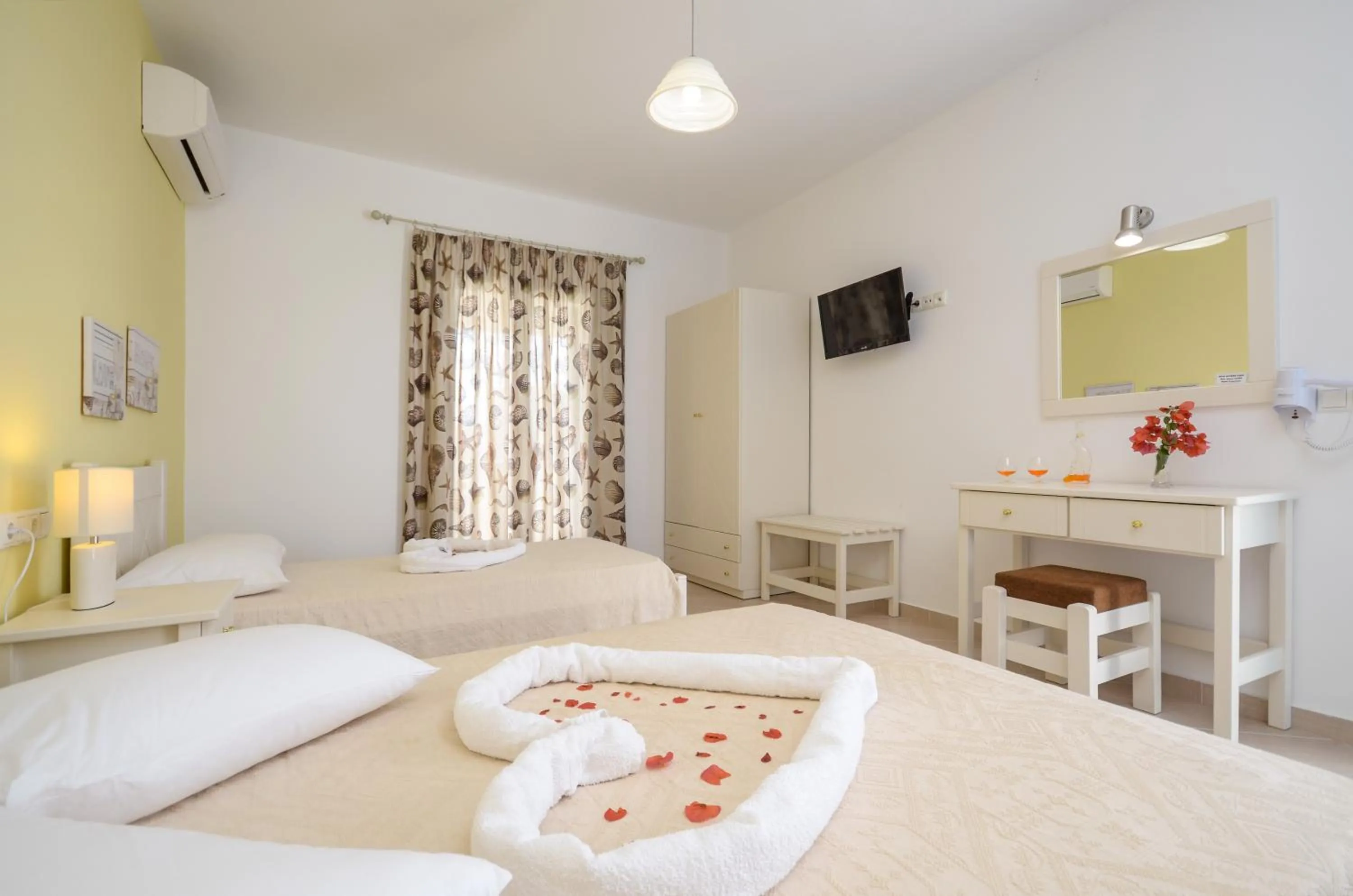 Photo of the whole room, Bed in Hotel Francesca