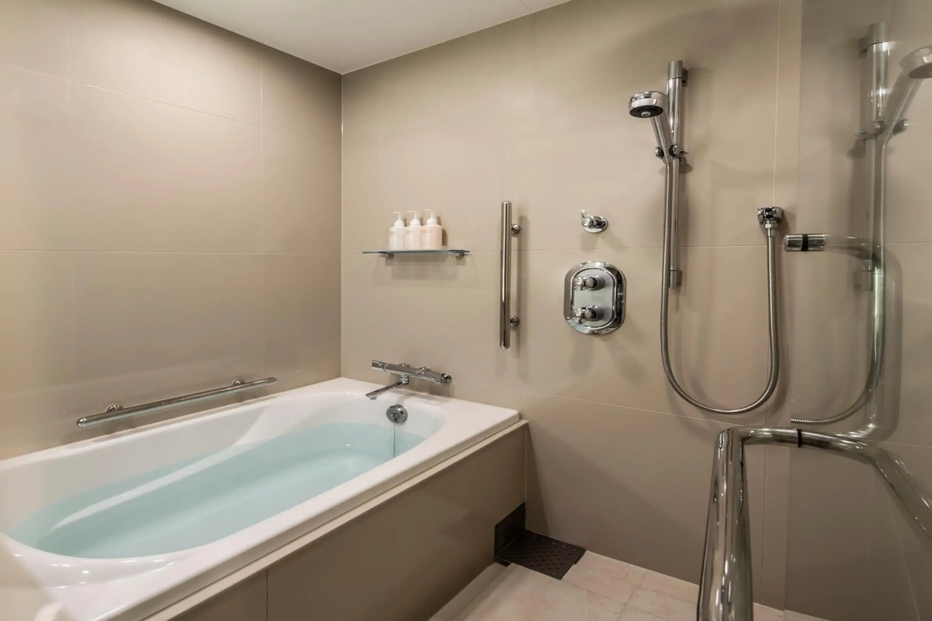 Bath, Bathroom in Royal Park Hotel The Kyoto