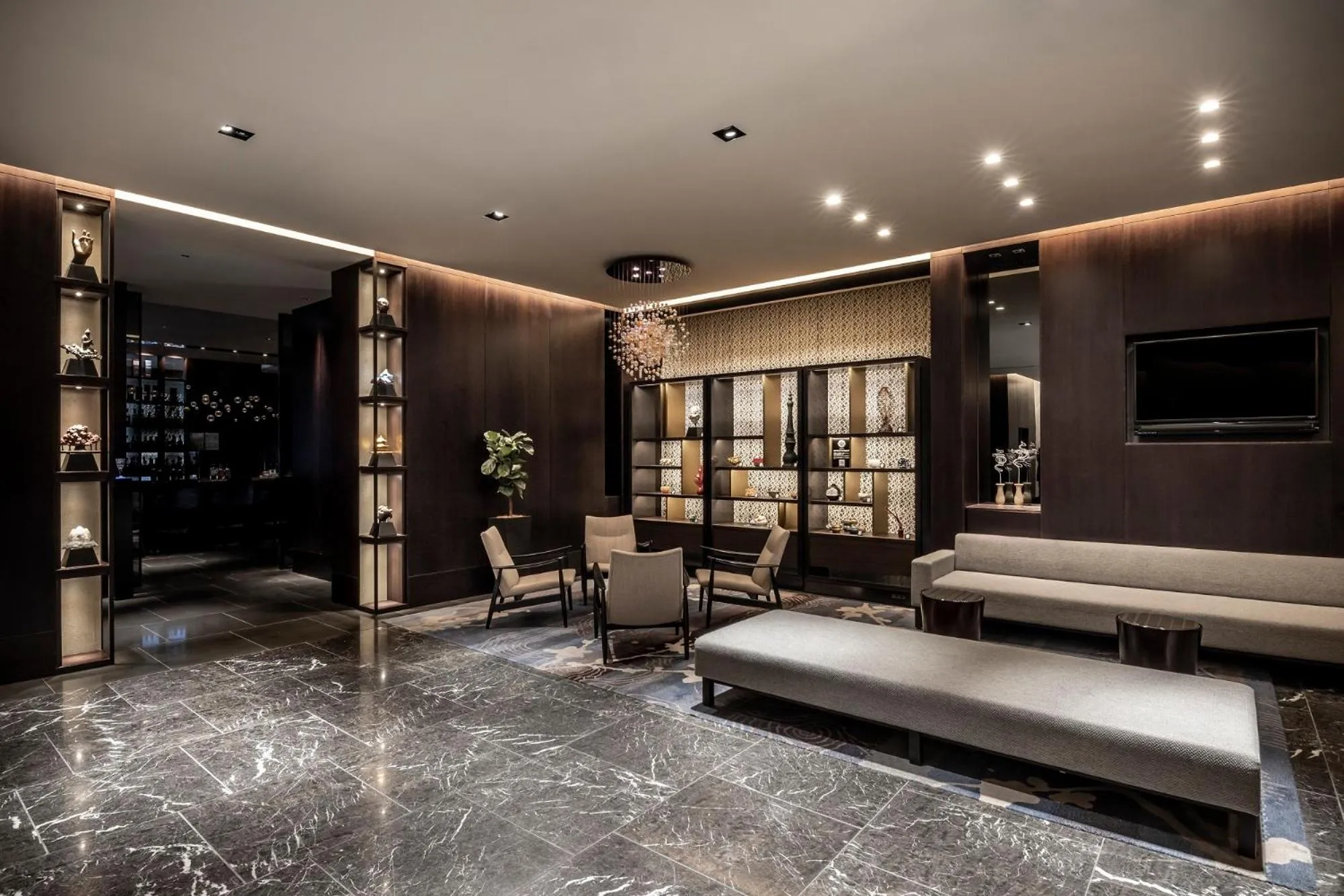 Lobby or reception in The Royal Park Hotel Kyoto Sanjo