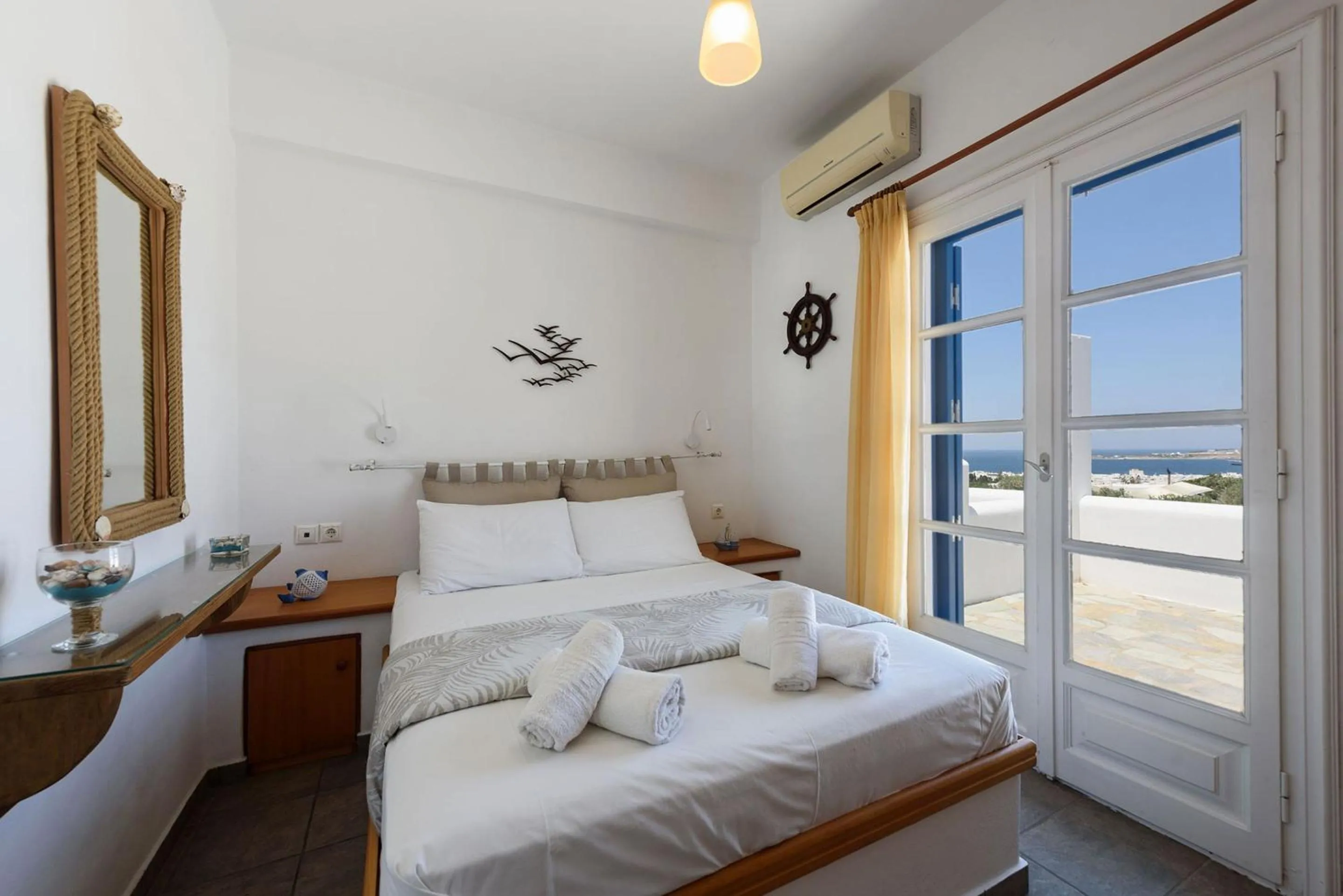 Aigaiou Avra Apartments