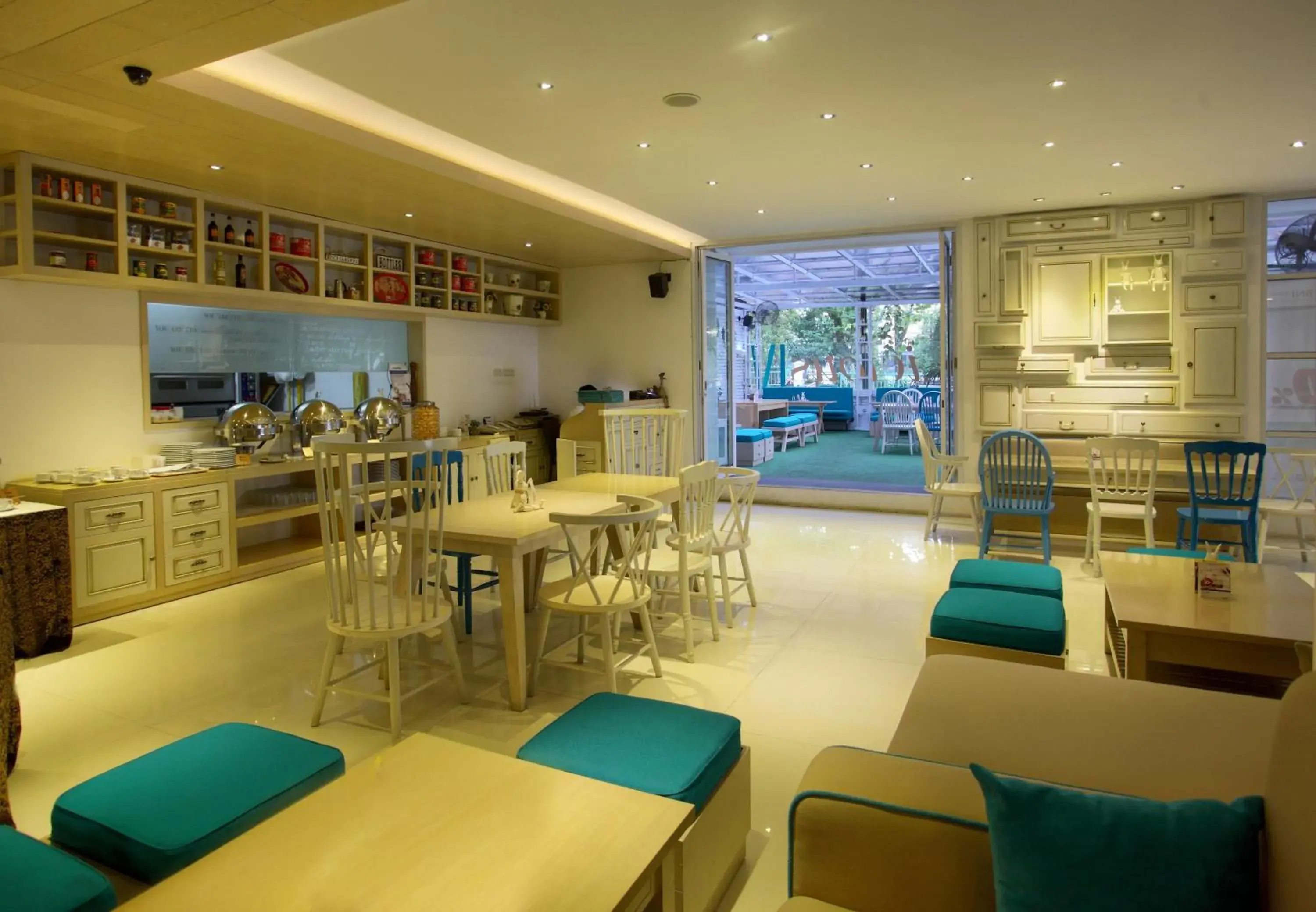 Restaurant/places to eat in Vio Cimanuk Bandung - Managed By Dafam Hotels
