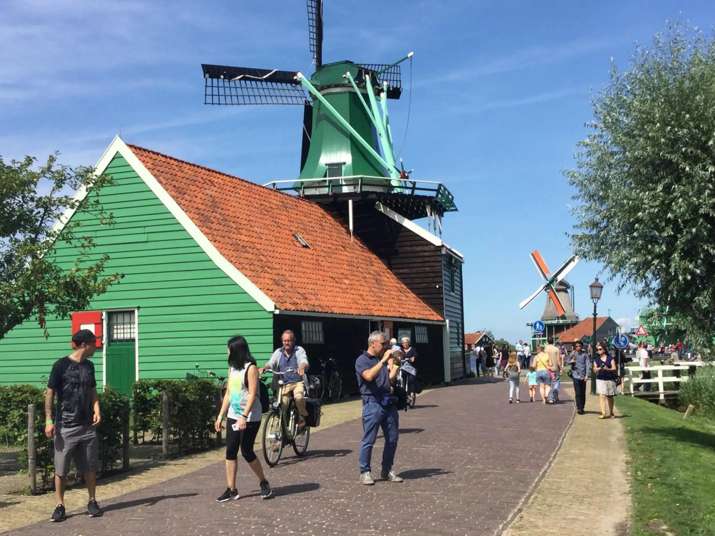 Stay overnight at Windmill Village Zaanse Schans - Amsterdam Stay overnight at Windmill Village Zaanse Schans - Amsterdam