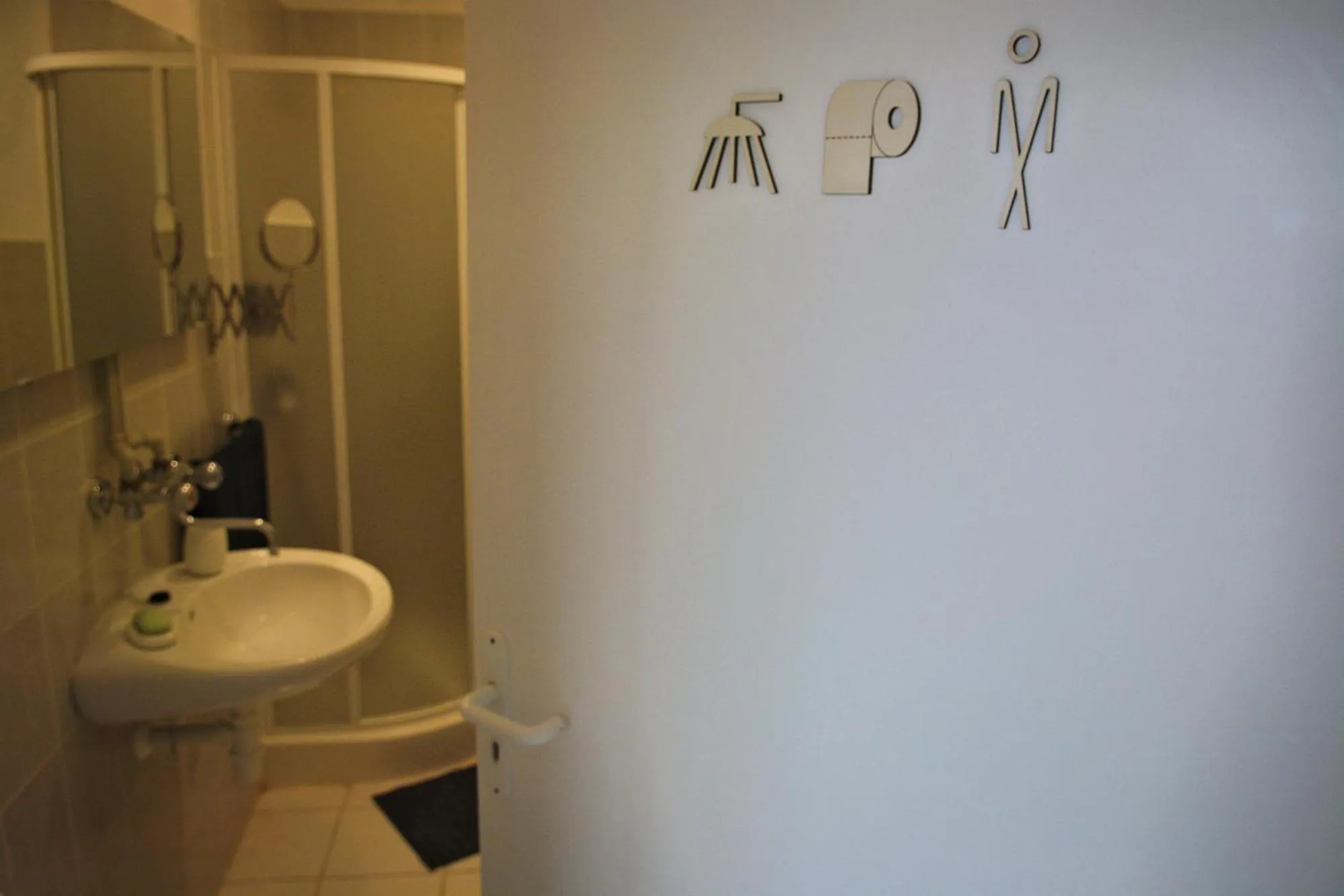 Bathroom in GRAN hostel