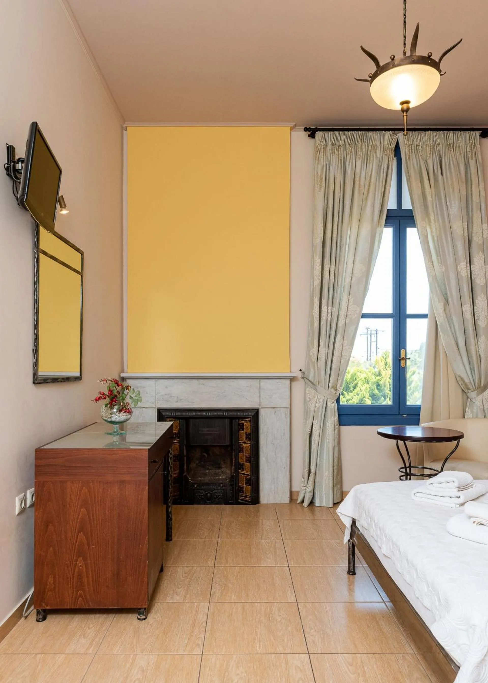 Decorative detail, Bed in Sourediko