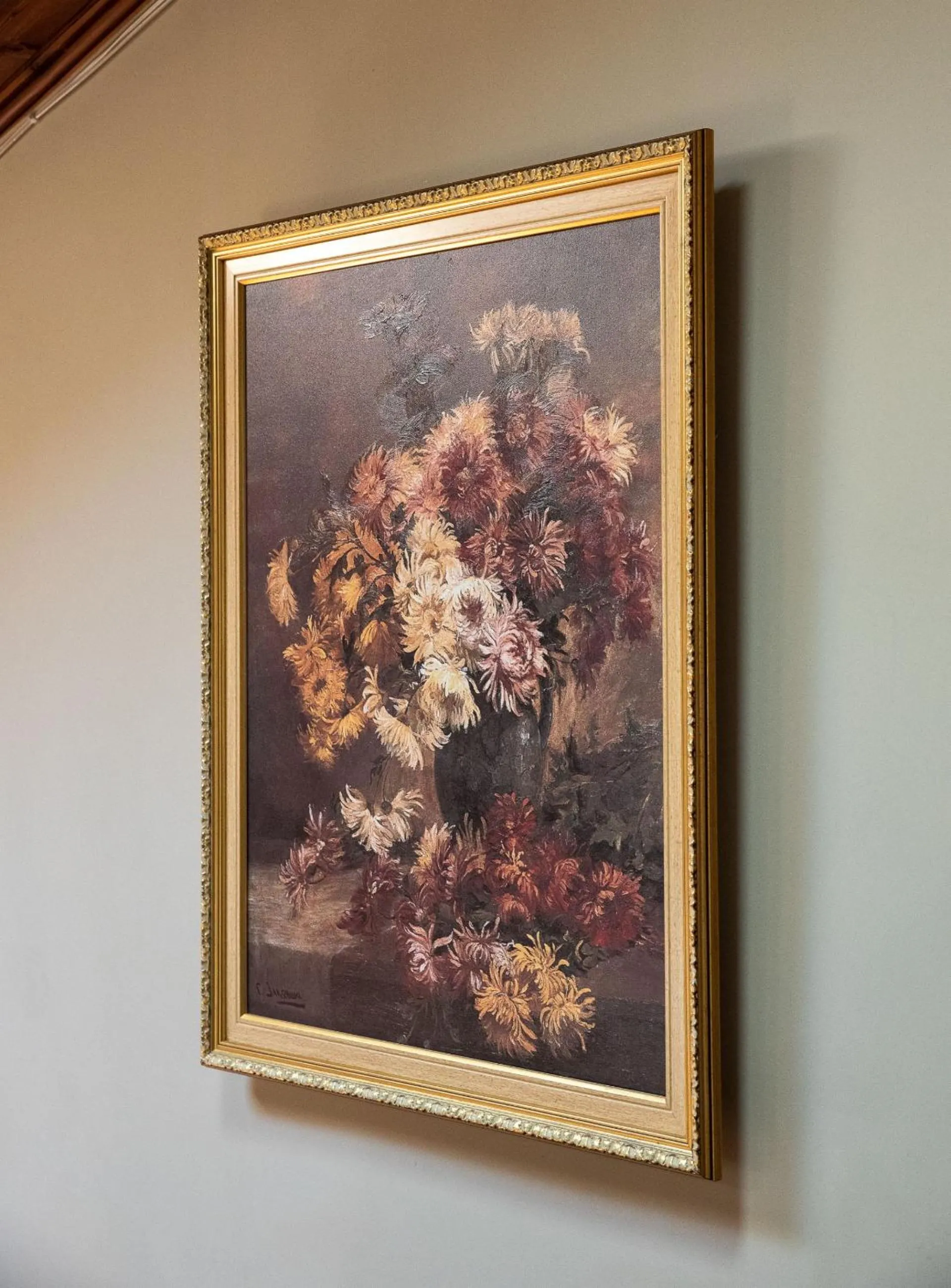 Decorative detail in Sourediko