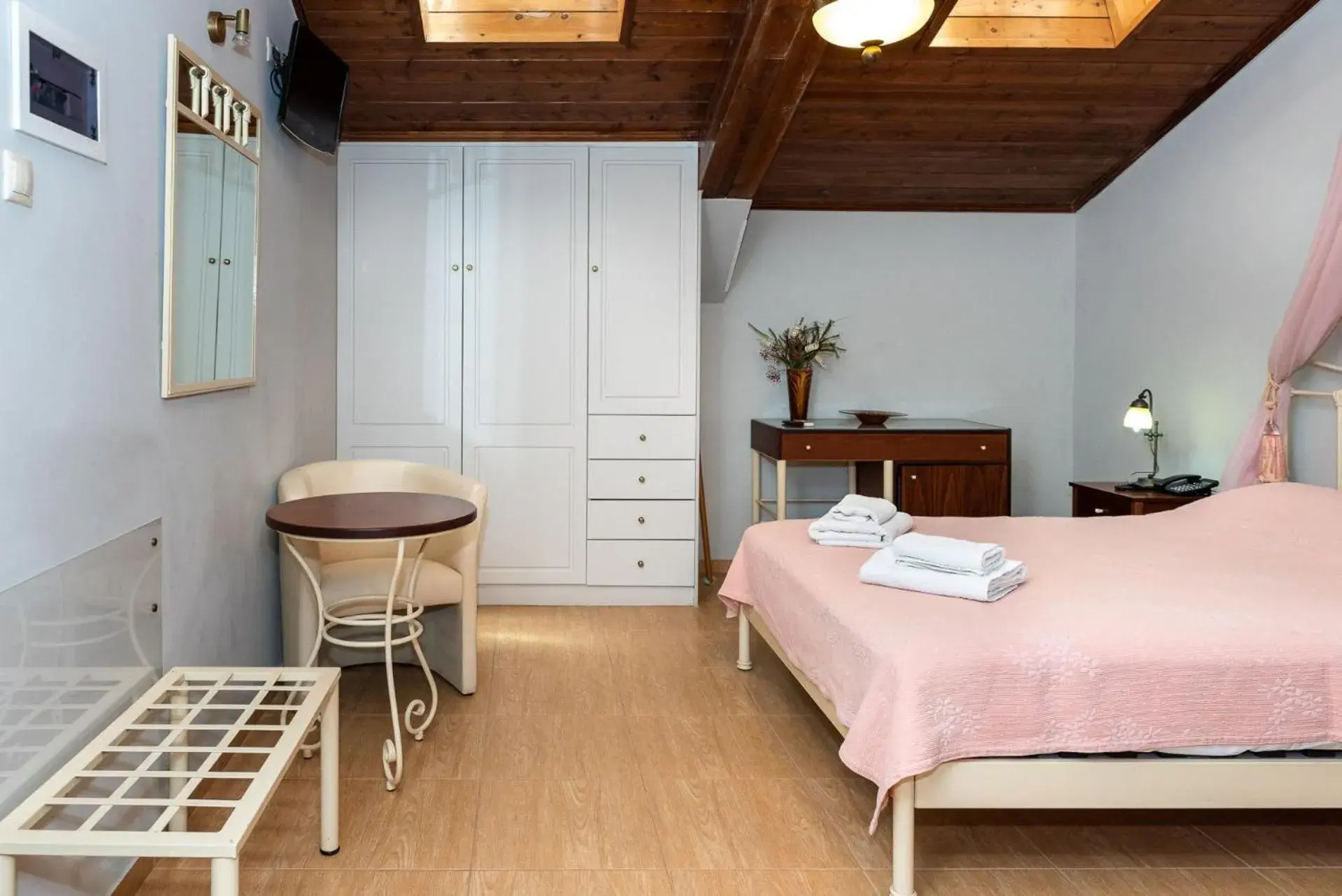 Economy Double Room in Sourediko Economy Double Room in Sourediko