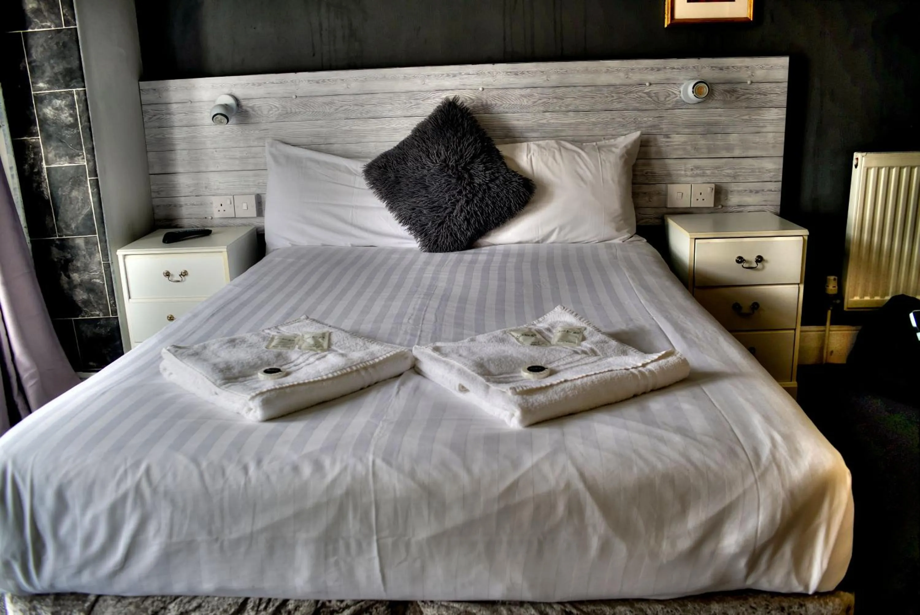 Bedroom, Bed in Villa Rose