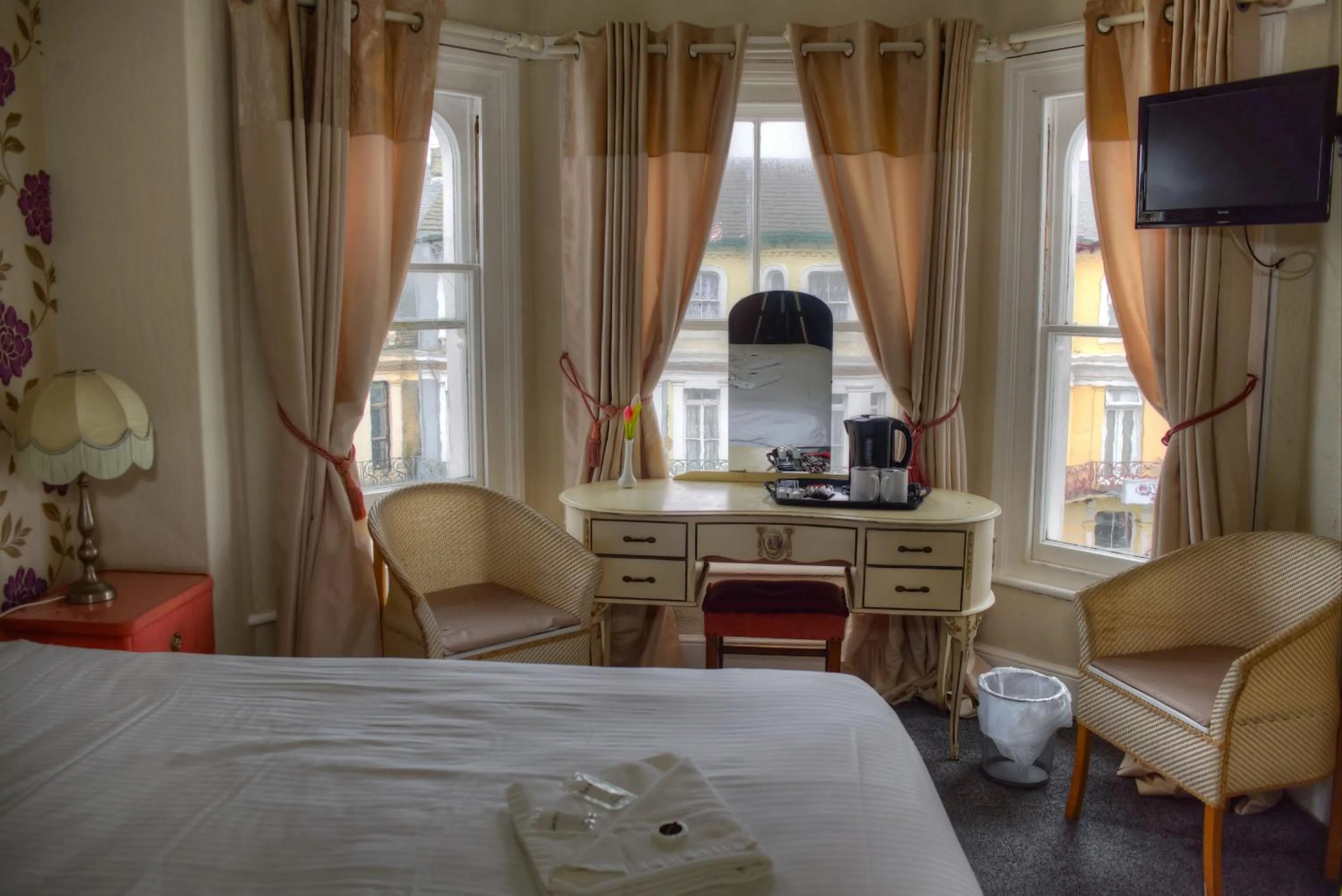 Bedroom, Bed in Villa Rose