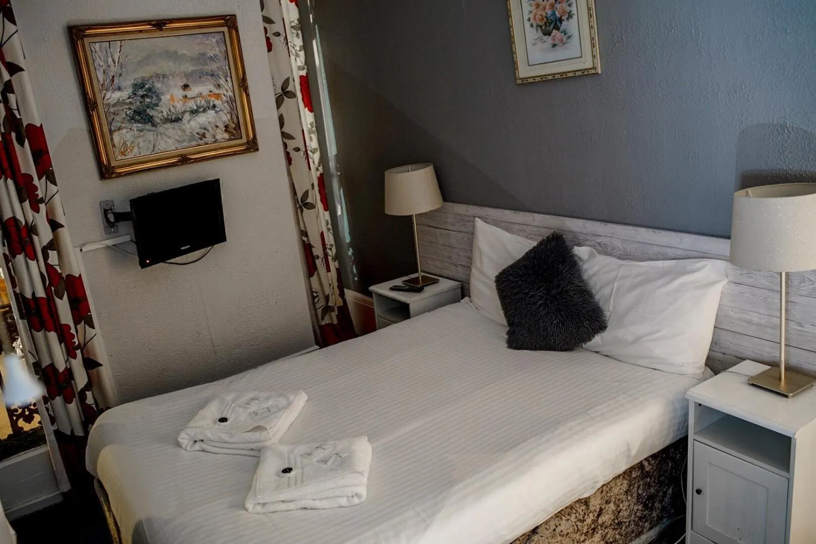 Bedroom, Bed in Villa Rose