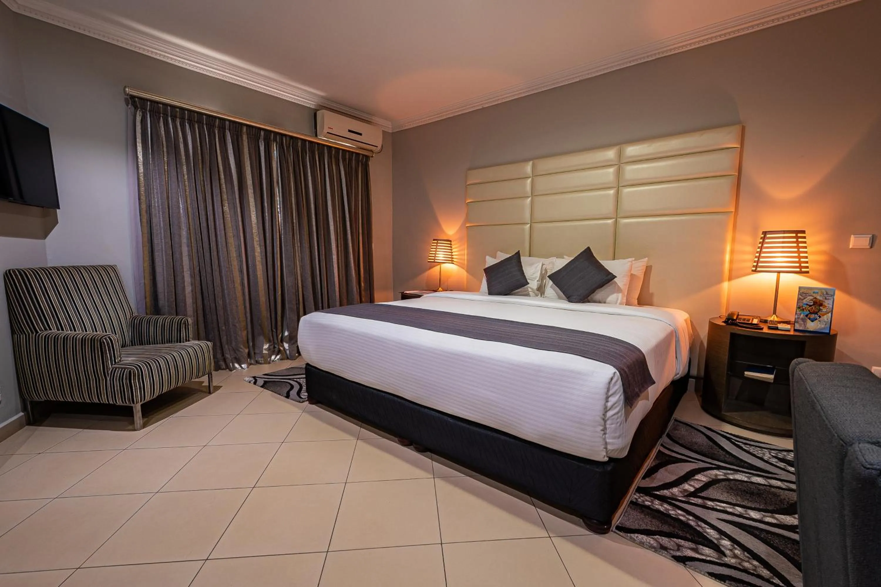 Bed in Hotel Milenio
