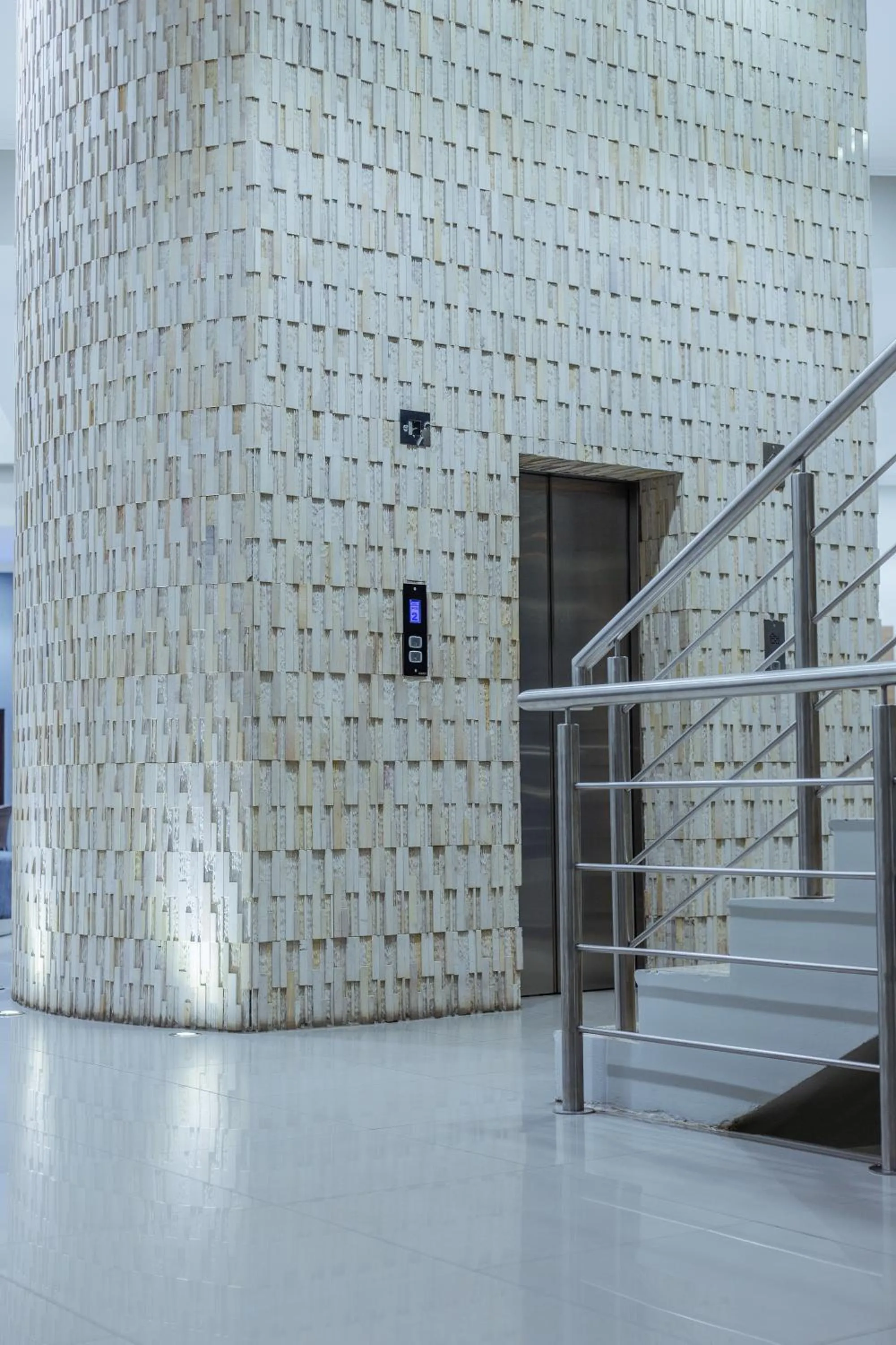 elevator in Hotel Milenio