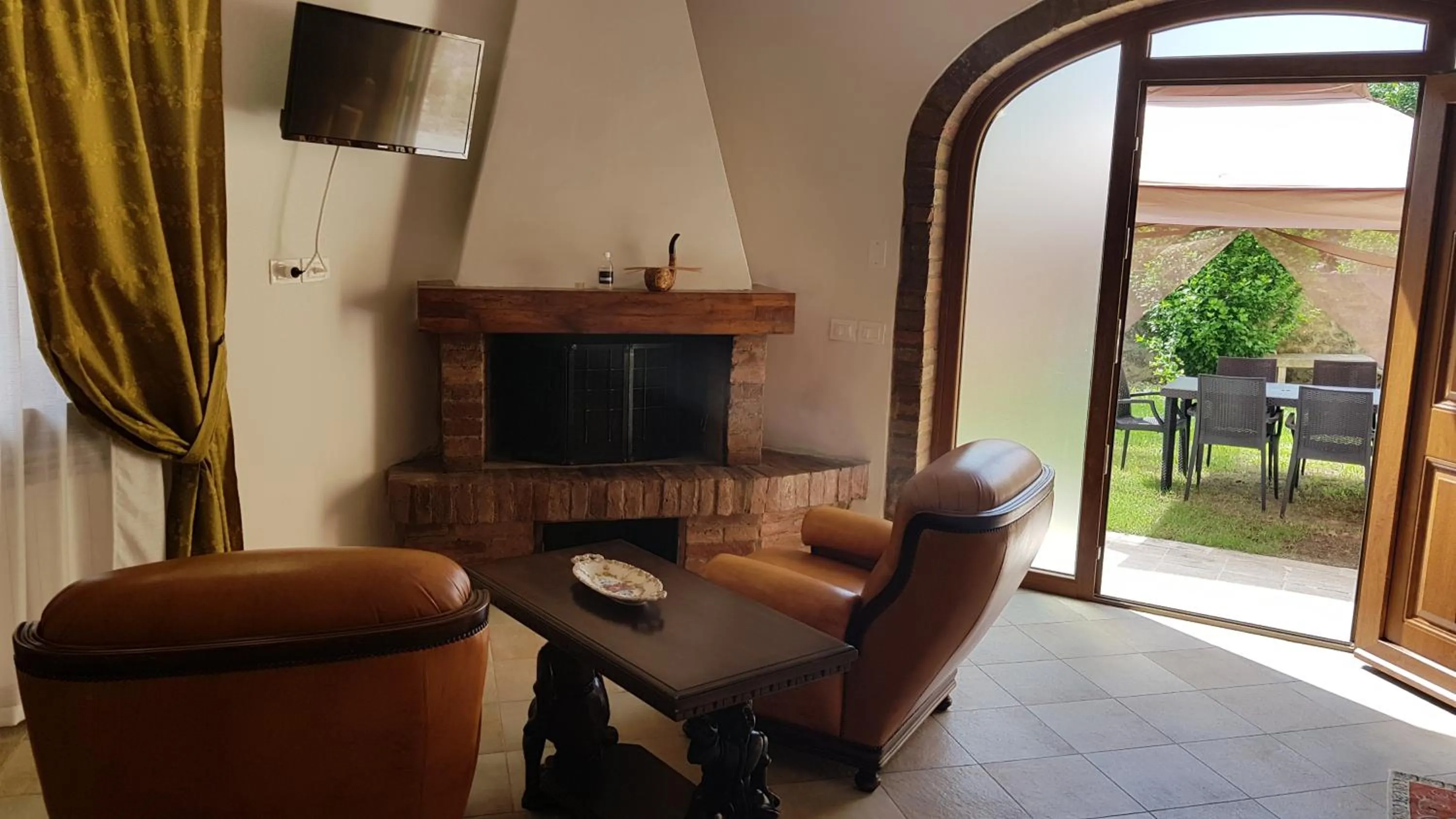 TV and multimedia in San Paterno B&B