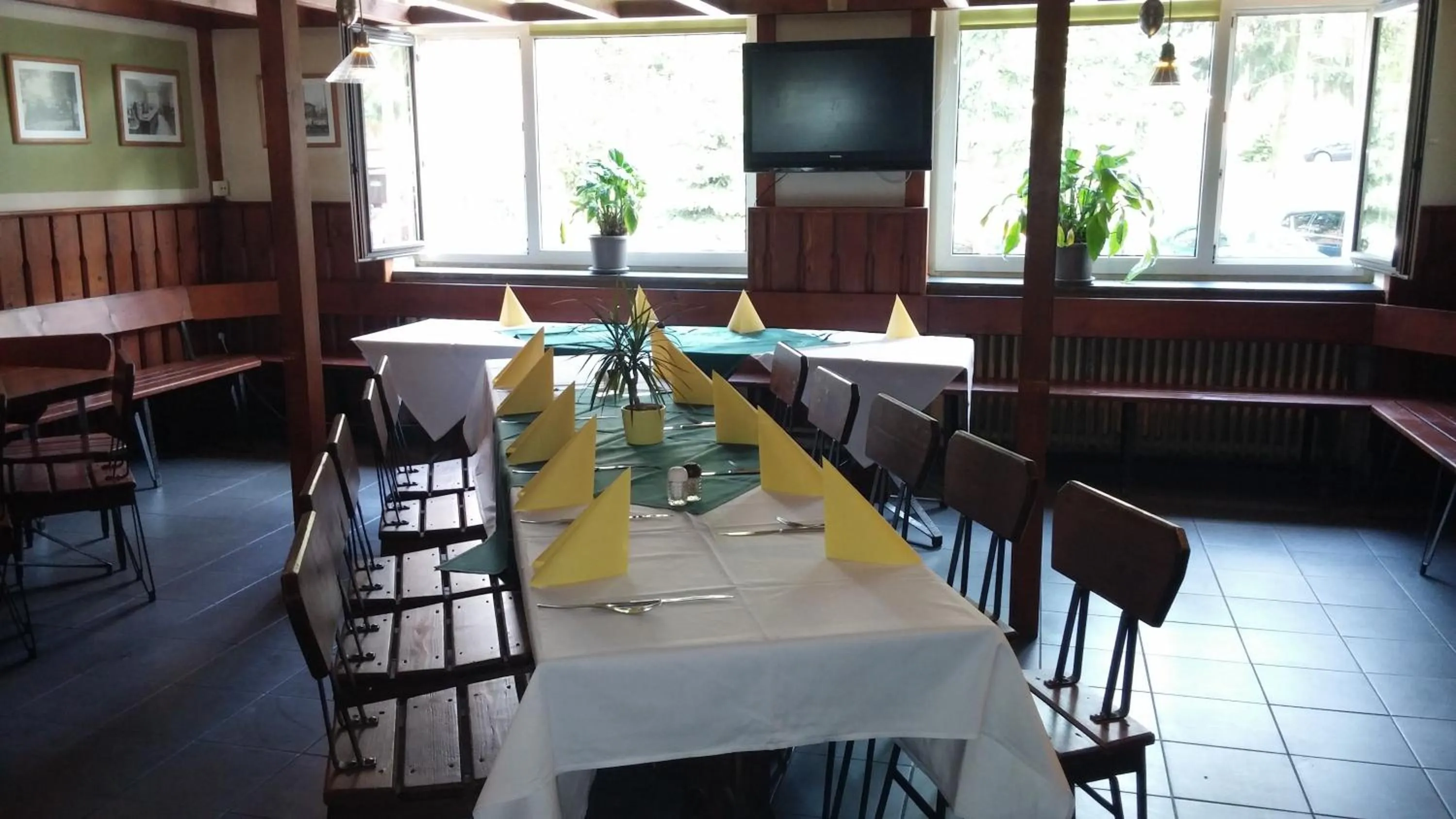 Restaurant/places to eat in Hotel Rozvoj