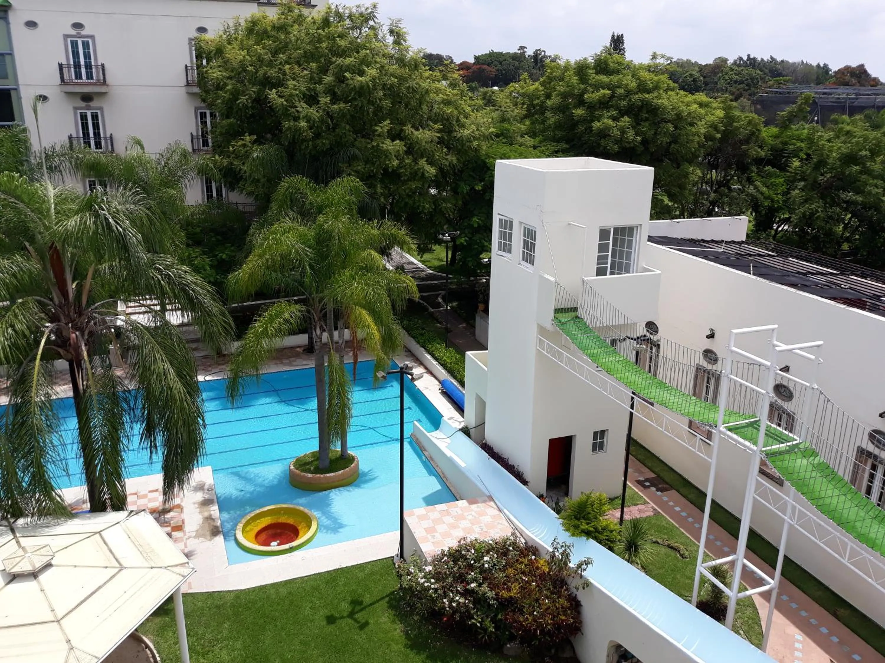 Garden in The Lorian Club