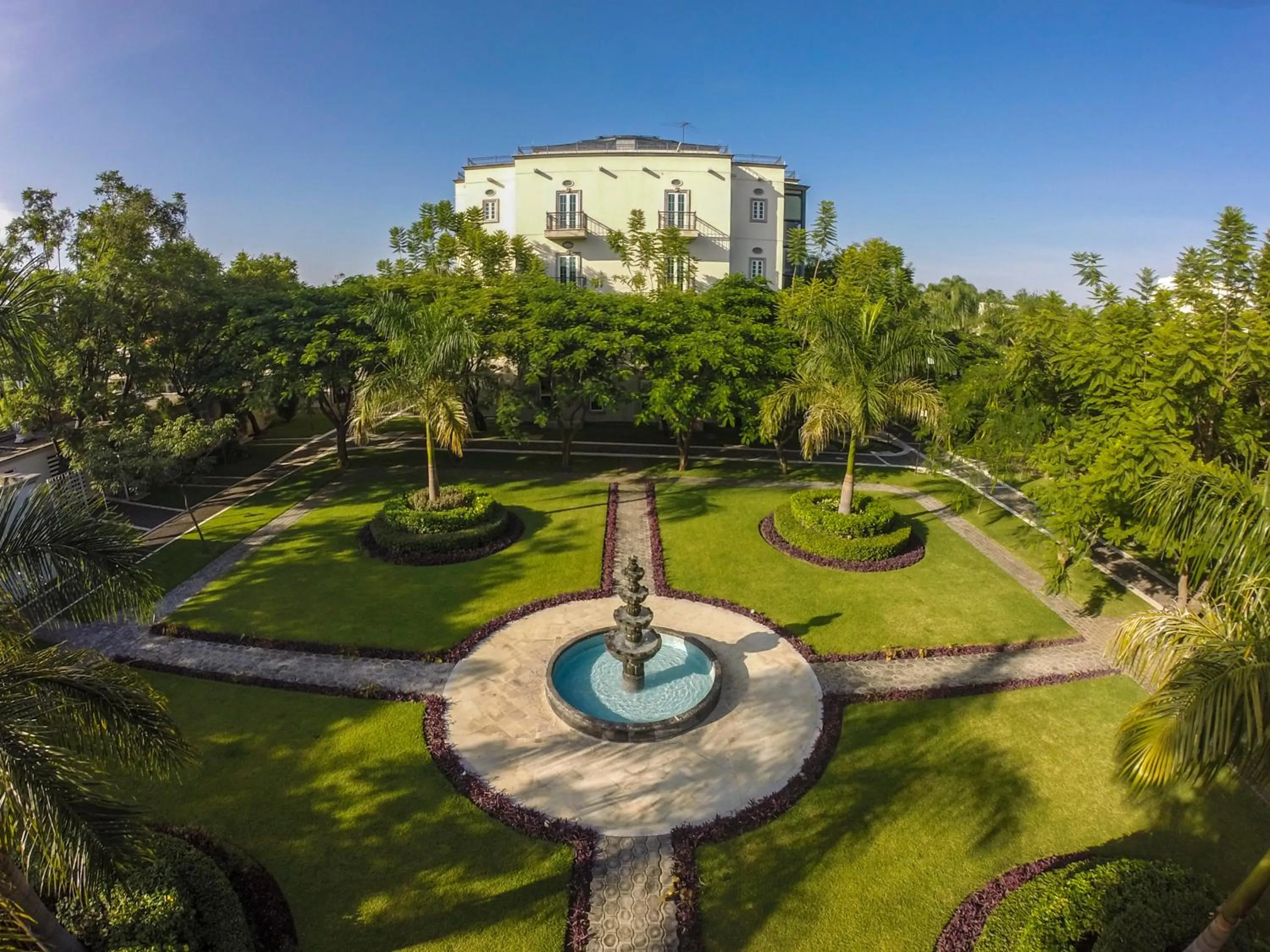 Garden view in The Lorian Club