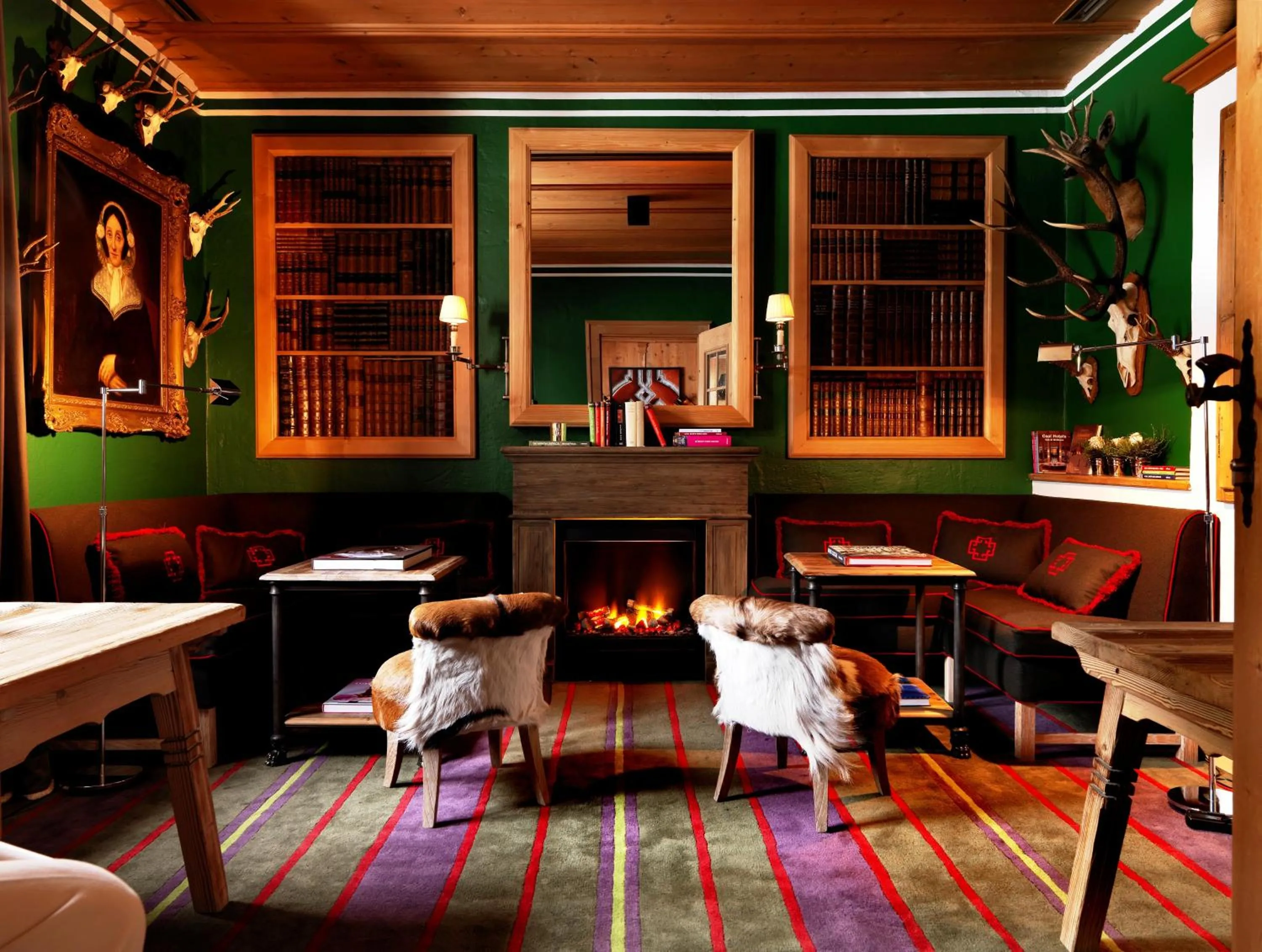 Library in House of Hütter - Wachtelhof & SPA