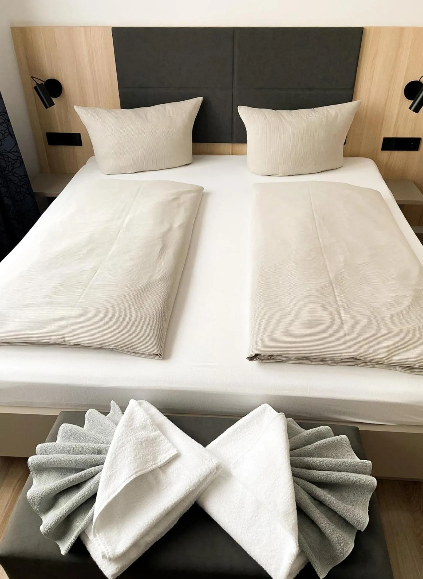 Bed in HOLI City Apart Hotel Berlin