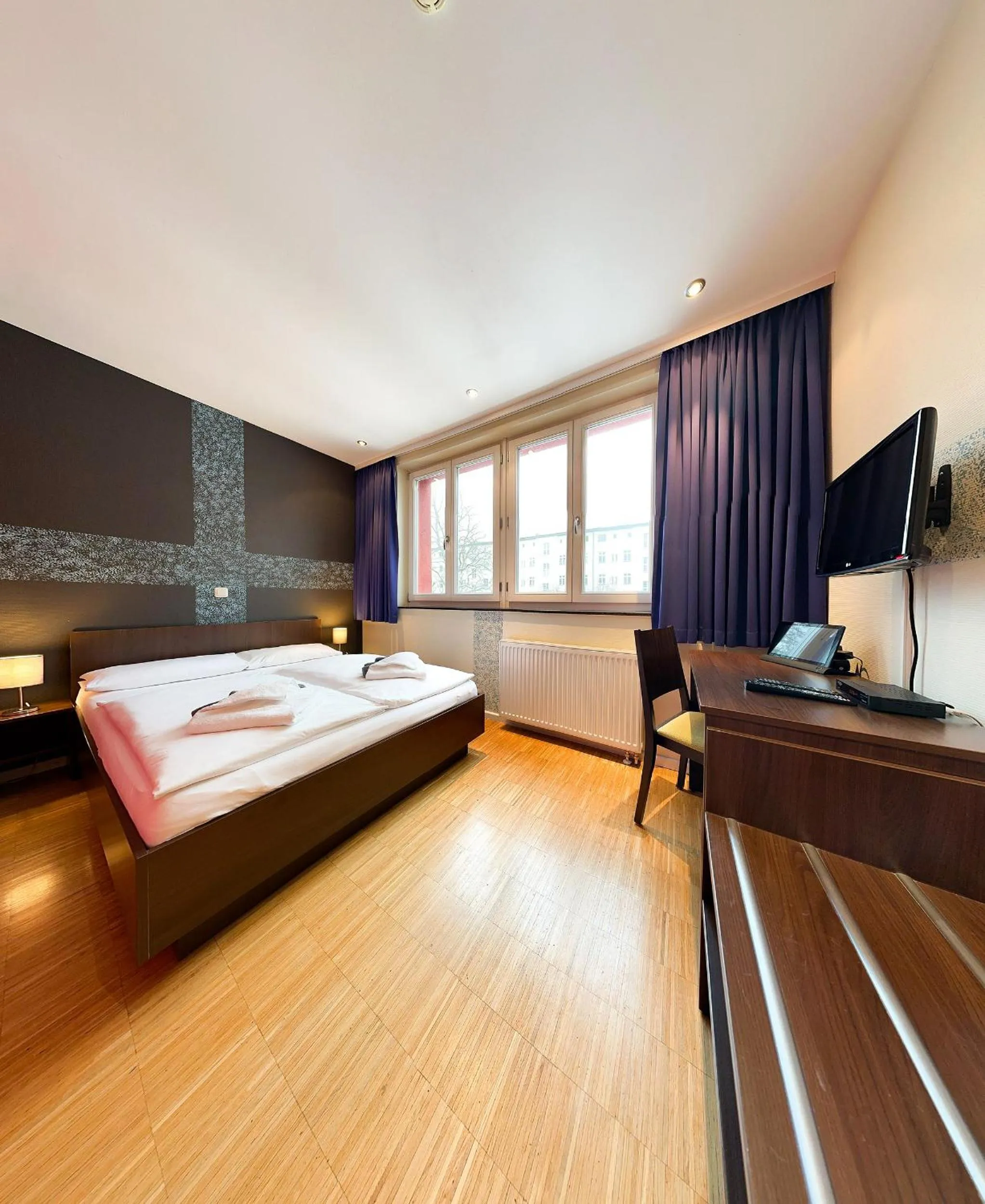 Photo of the whole room, Bed in HOLI City Apart Hotel Berlin