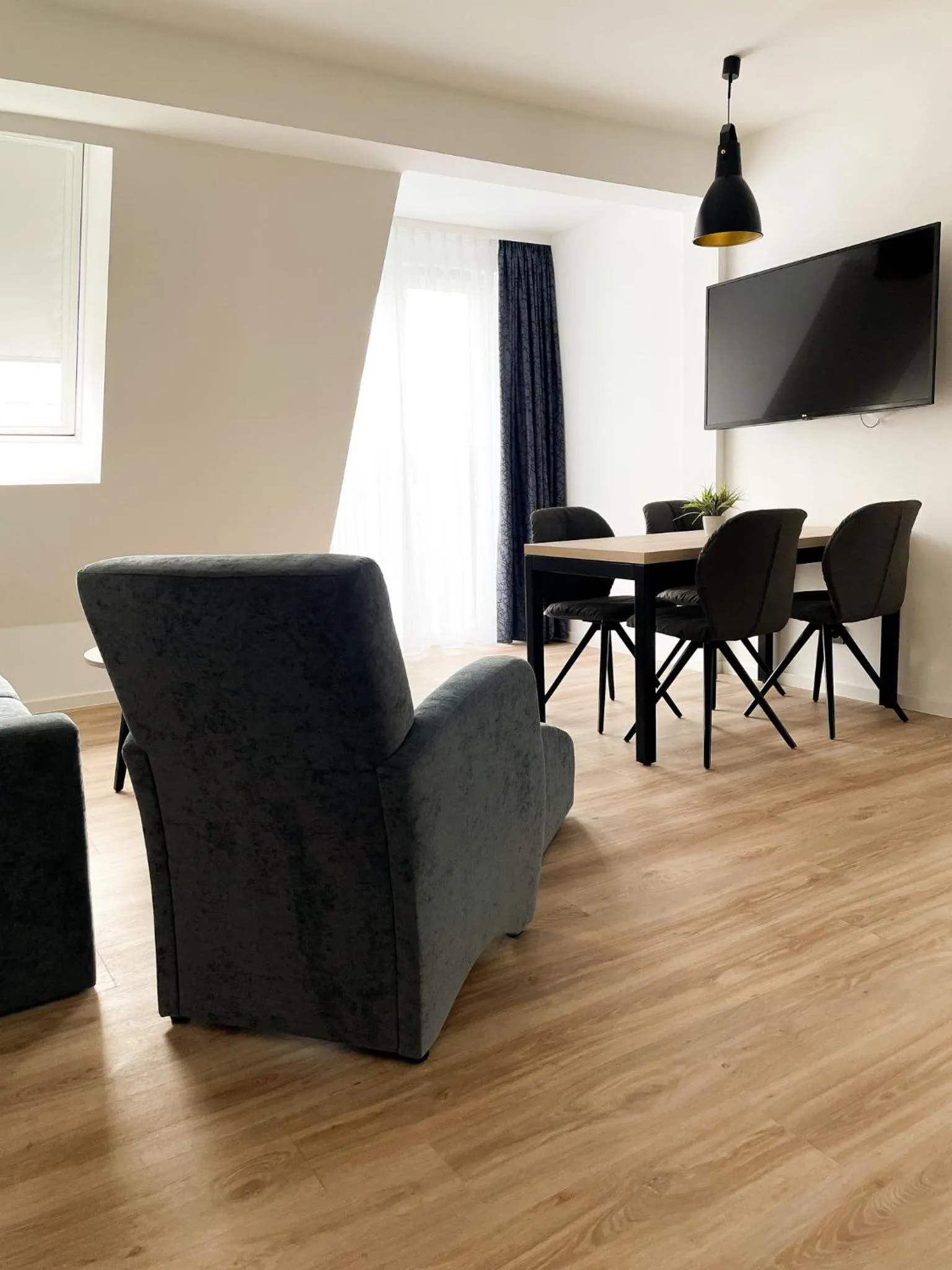 TV and multimedia in HOLI City Apart Hotel Berlin