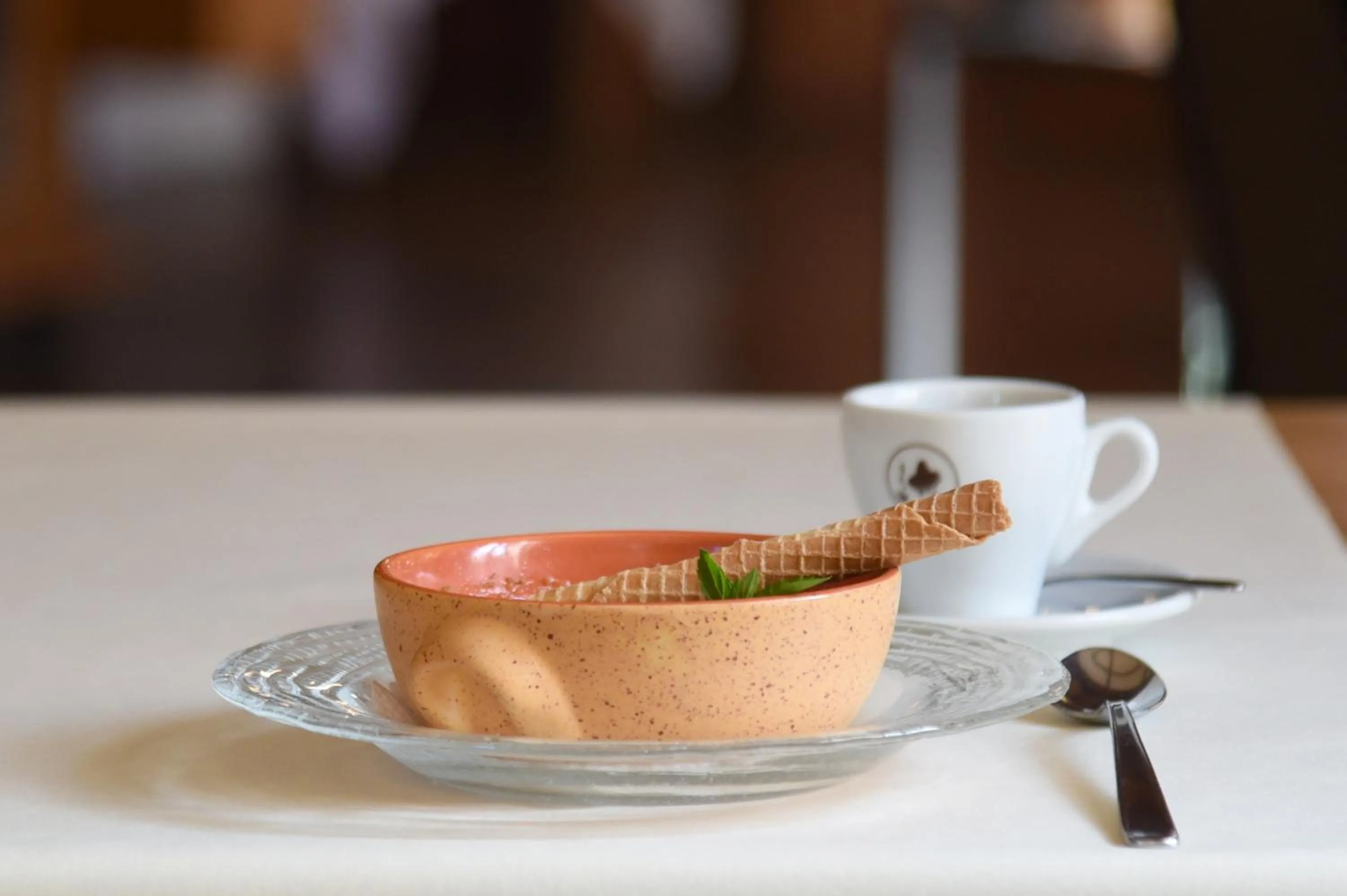 Food and drinks in Hôtel de l'Aigle