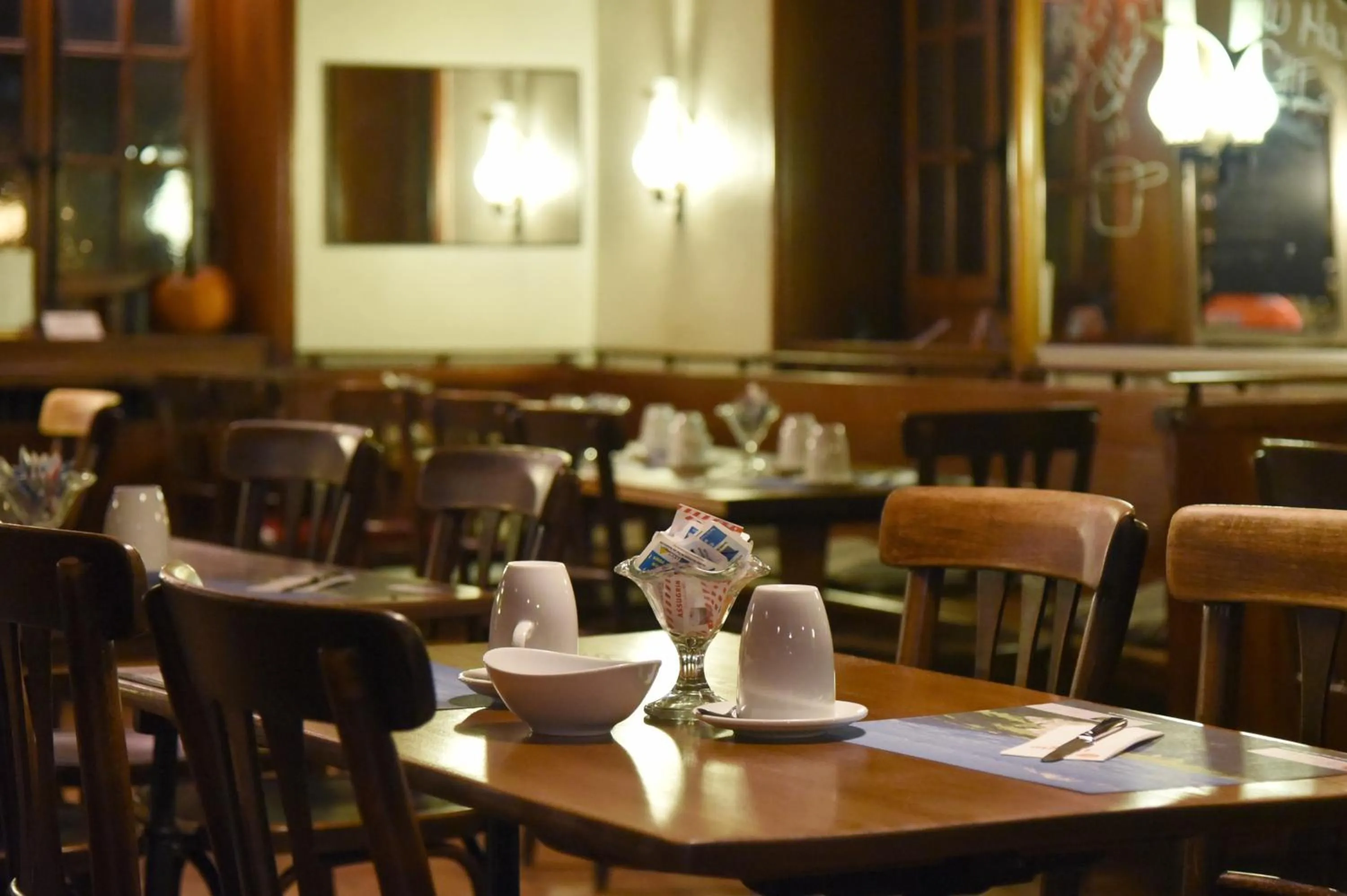 Restaurant/places to eat in Hôtel de l'Aigle