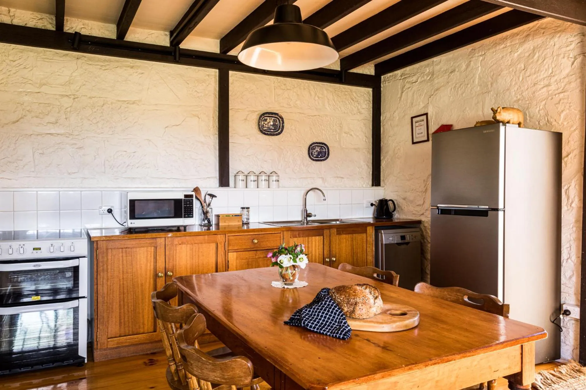 Kitchen or kitchenette in Daisy Bank Cottages