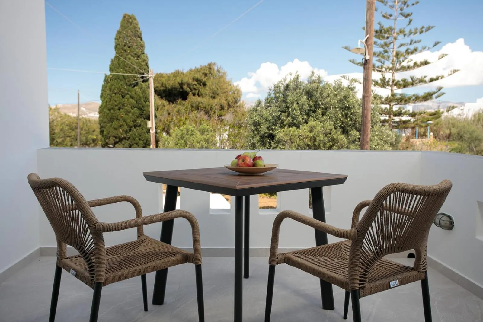 Iades Studios & Apartments