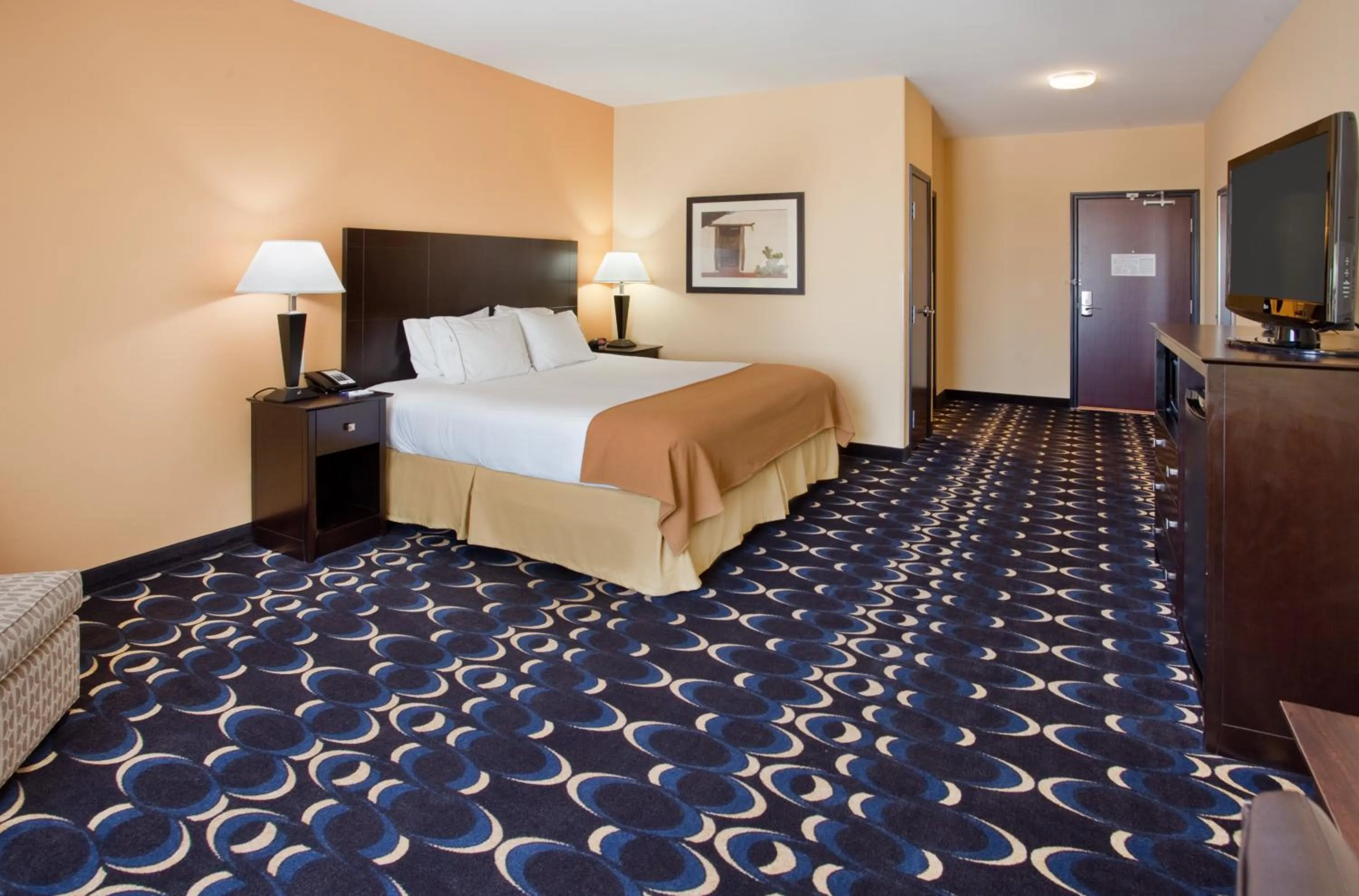 Photo of the whole room, Bed in Holiday Inn Express Las Cruces North by IHG