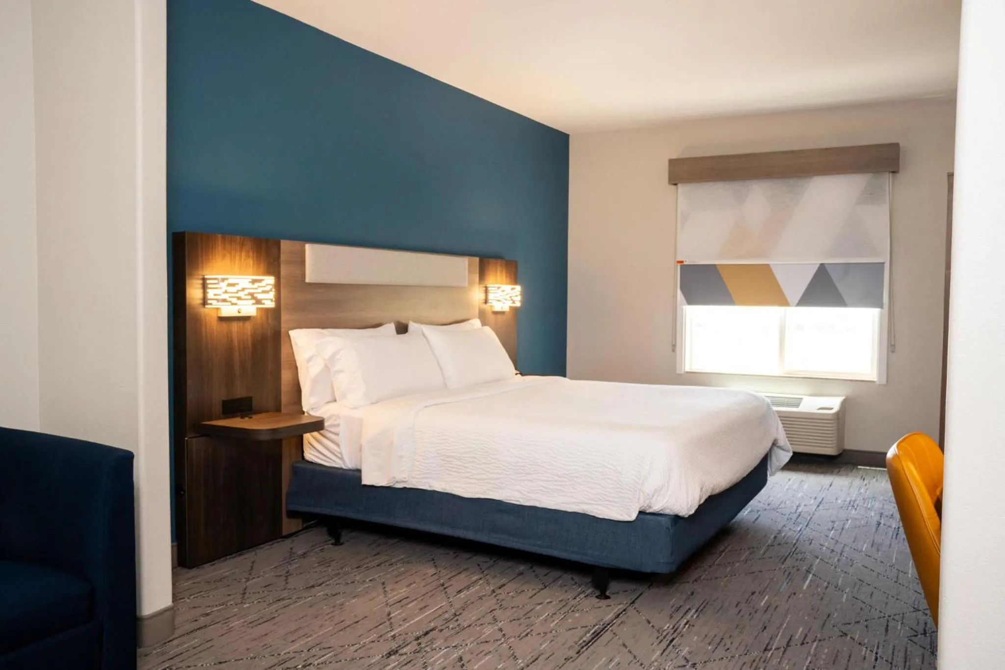 Photo of the whole room, Bed in Holiday Inn Express Las Cruces North by IHG