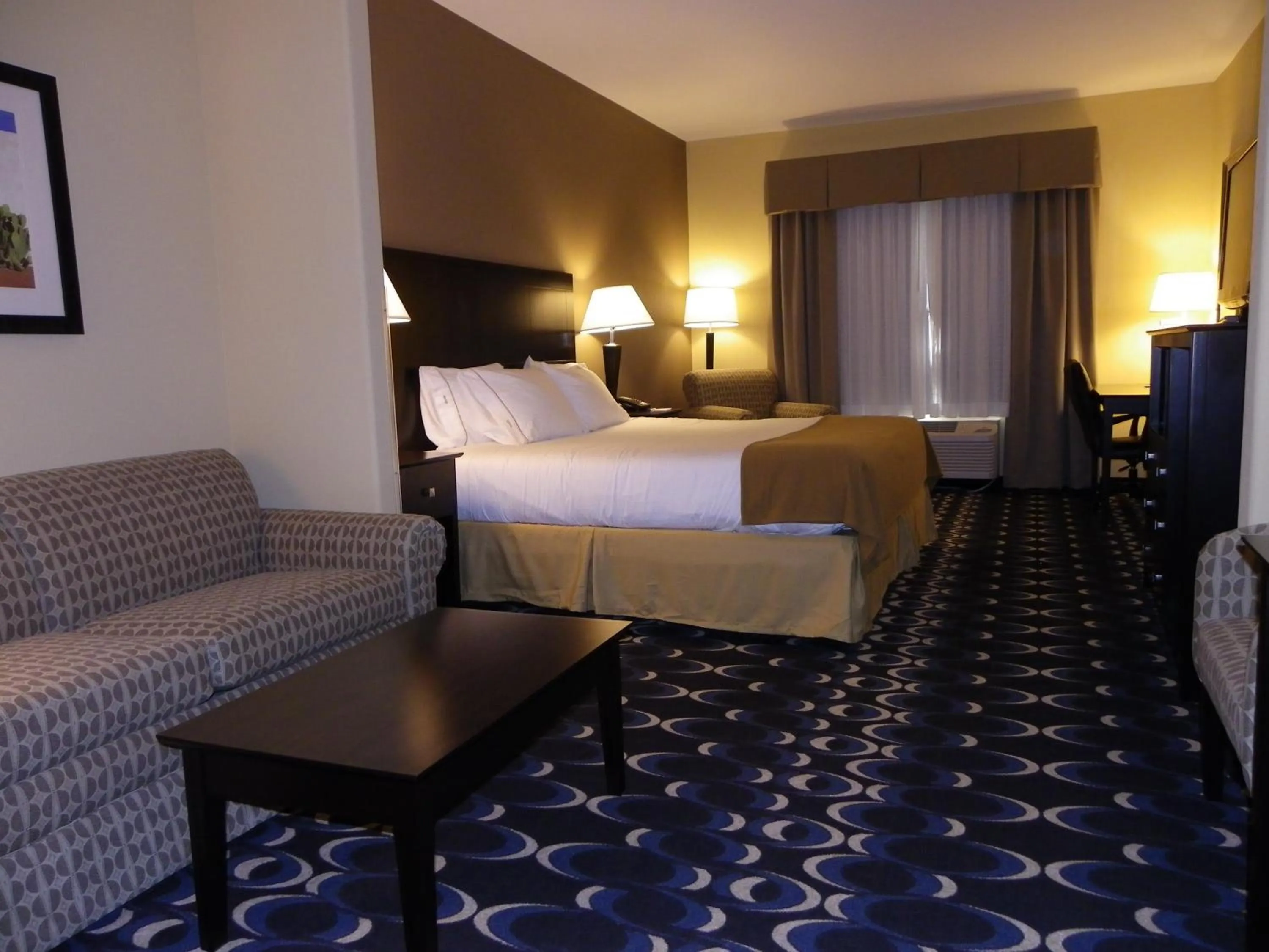 Bedroom, Bed in Holiday Inn Express Las Cruces North by IHG