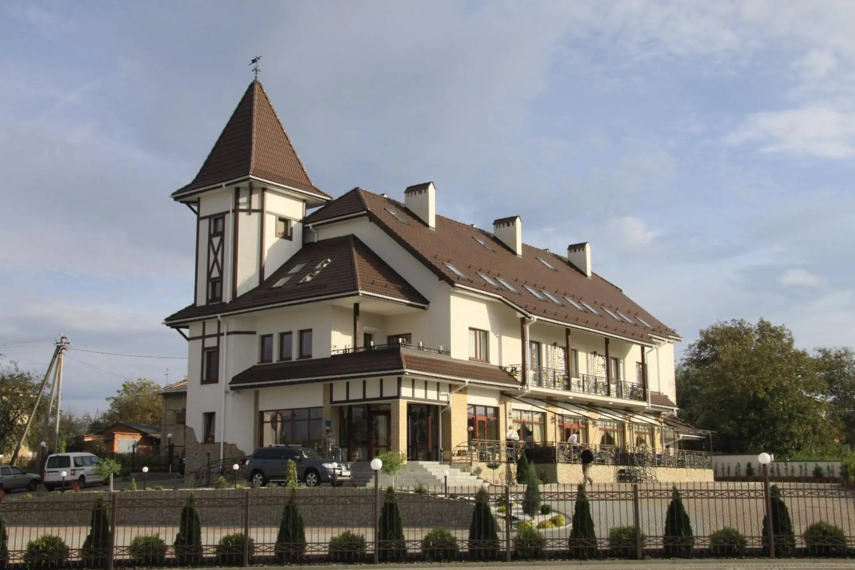 Status Hotel Status Hotel