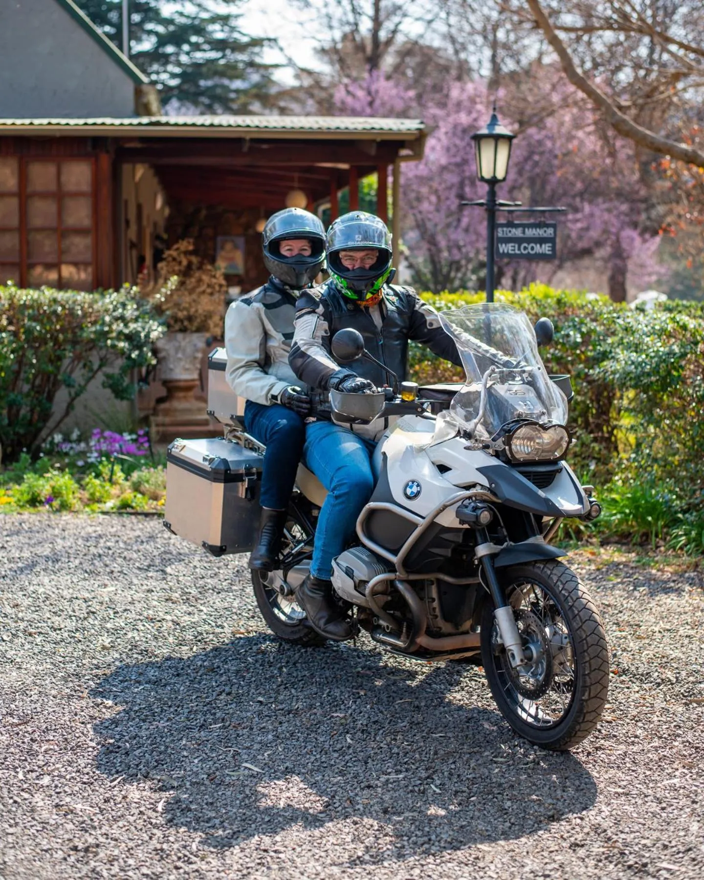 People in Stonecutters Lodge