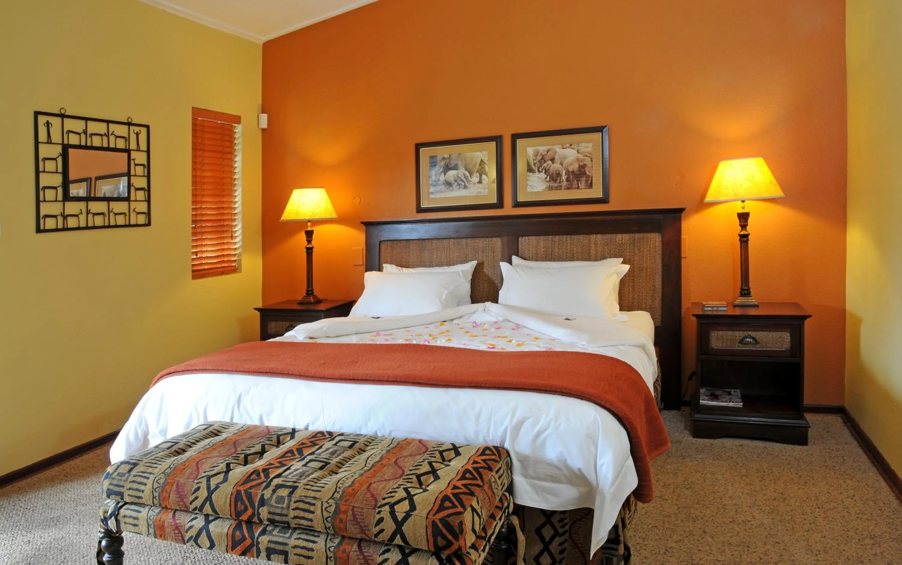 Bedroom, Bed in Stonecutters Lodge