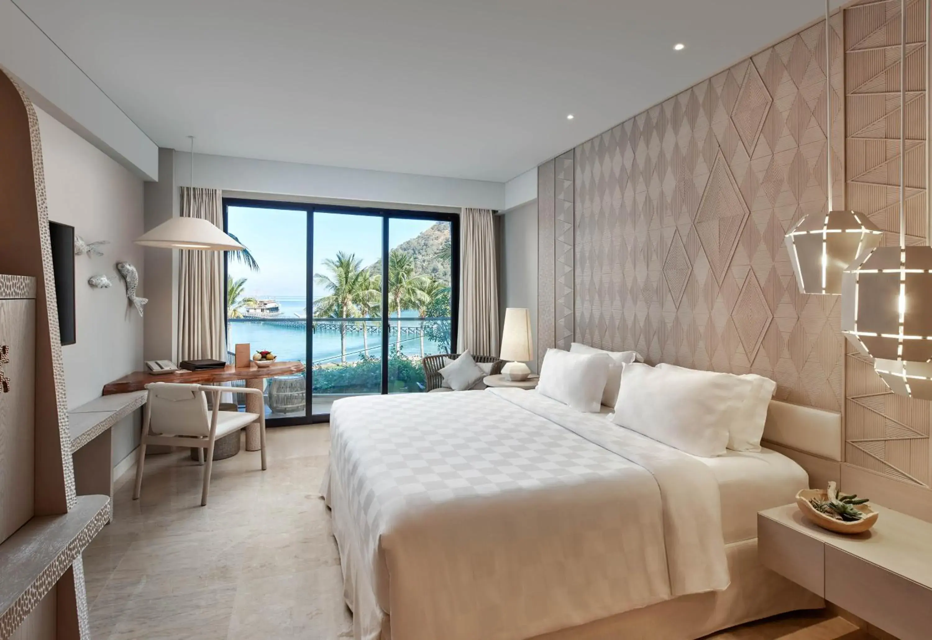 Bedroom, Bed in AYANA Komodo Waecicu Beach Bedroom, Bed in AYANA Komodo Waecicu Beach