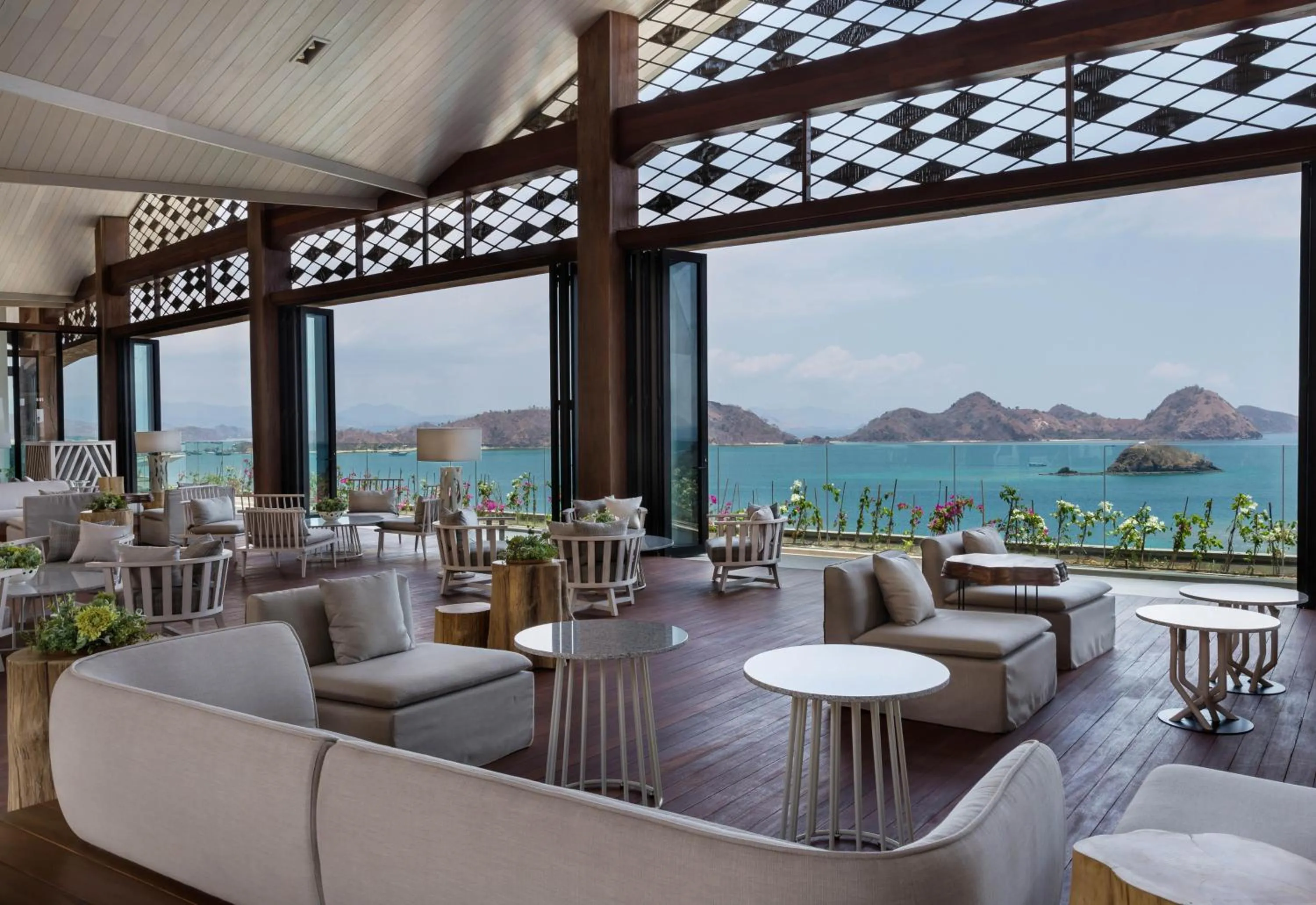 Lobby or reception in AYANA Komodo Waecicu Beach