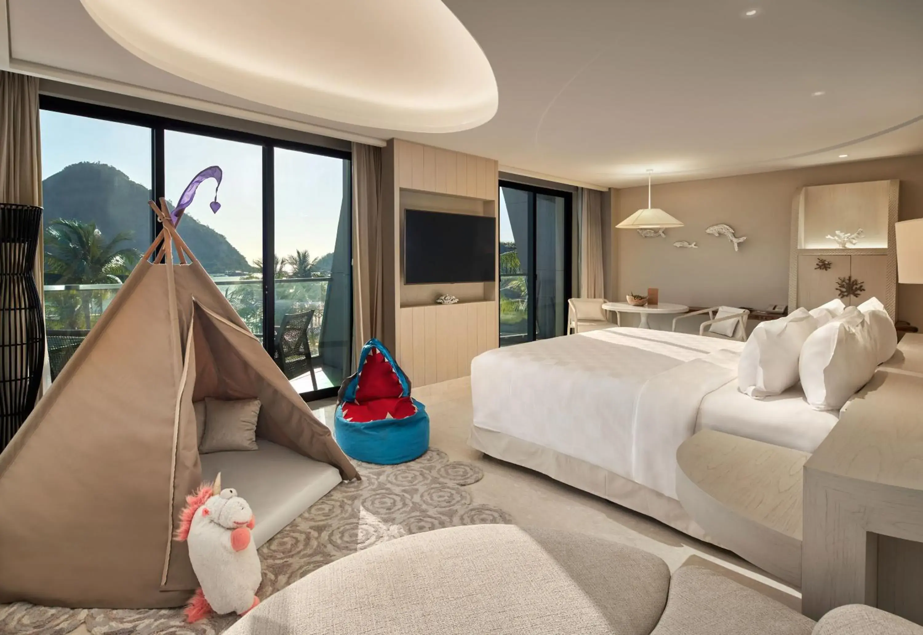 Bedroom, Bed in AYANA Komodo Waecicu Beach Bedroom, Bed in AYANA Komodo Waecicu Beach