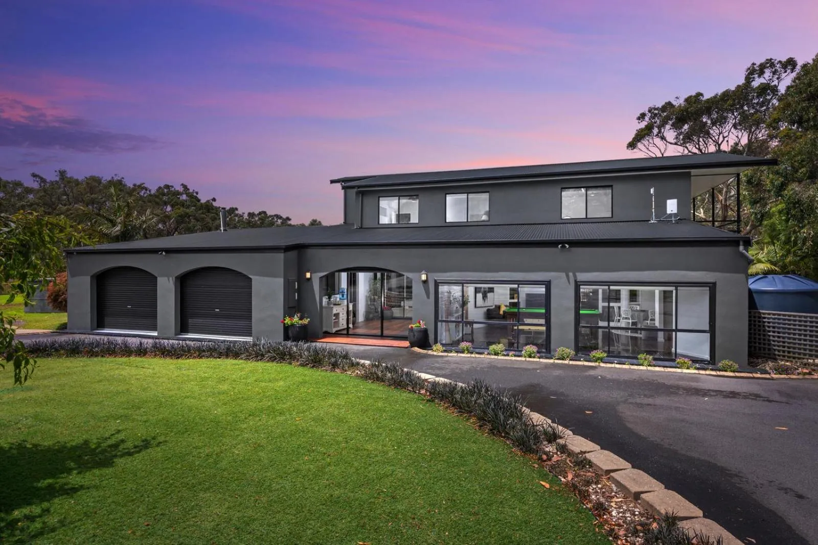 Property building in Elk Estate Luxury Holiday Home