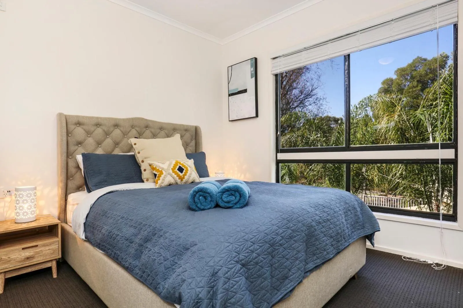 Bedroom, Bed in Elk Estate Luxury Holiday Home