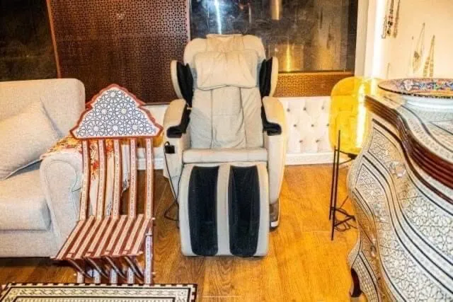 Living room in Mazayen Rum Camp