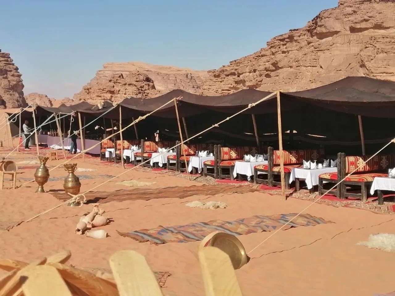 Restaurant/places to eat in Mazayen Rum Camp