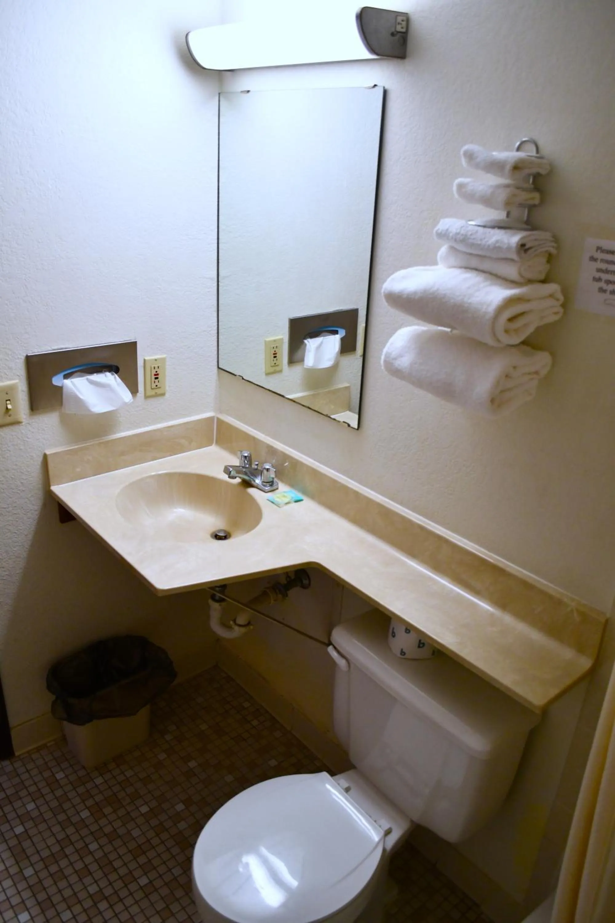 Bathroom in American Motel Waseca