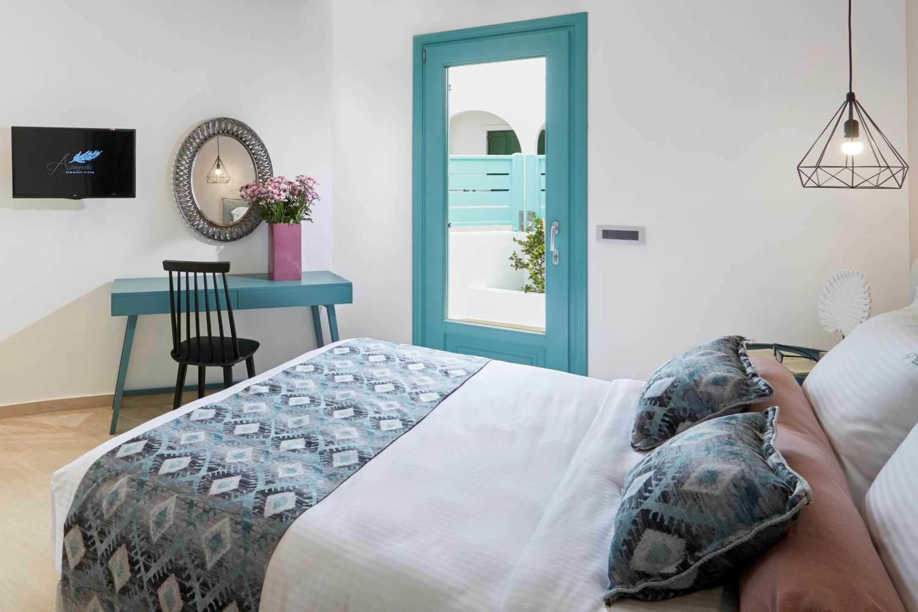 Time of day, Bed in Almyriki Beach Villa