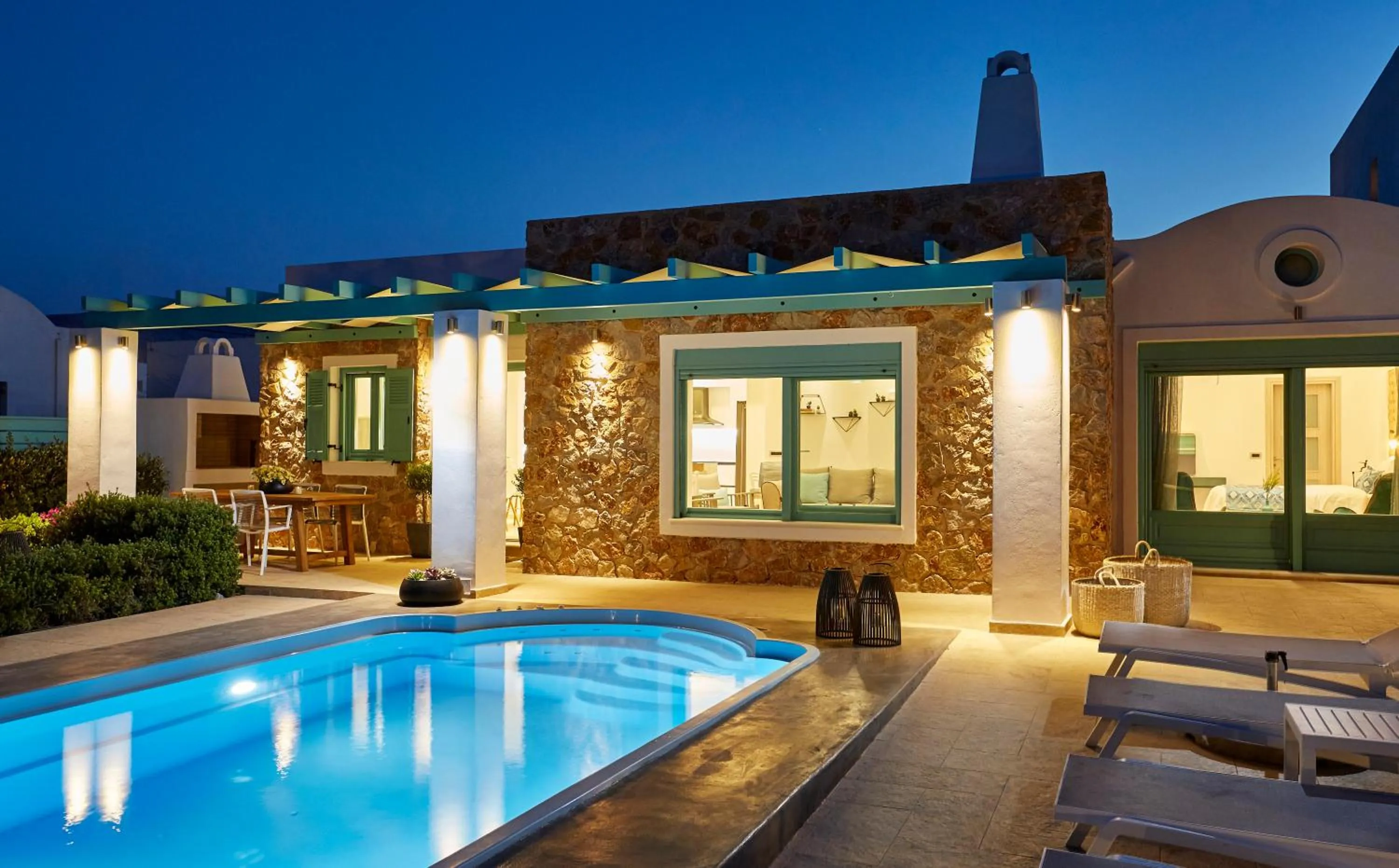 Time of day in Almyriki Beach Villa