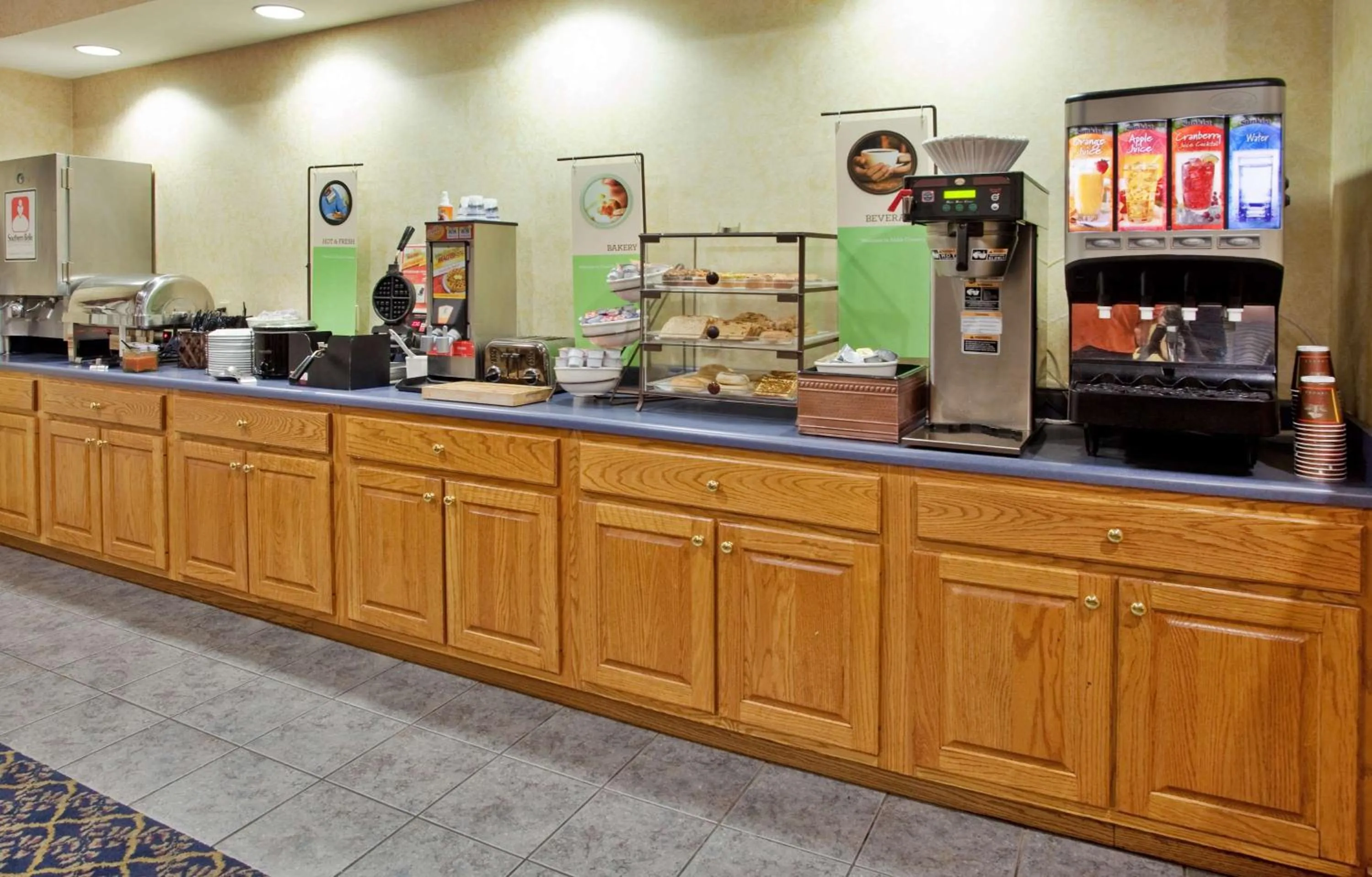 Restaurant/places to eat in Country Inn & Suites by Radisson, Somerset, KY