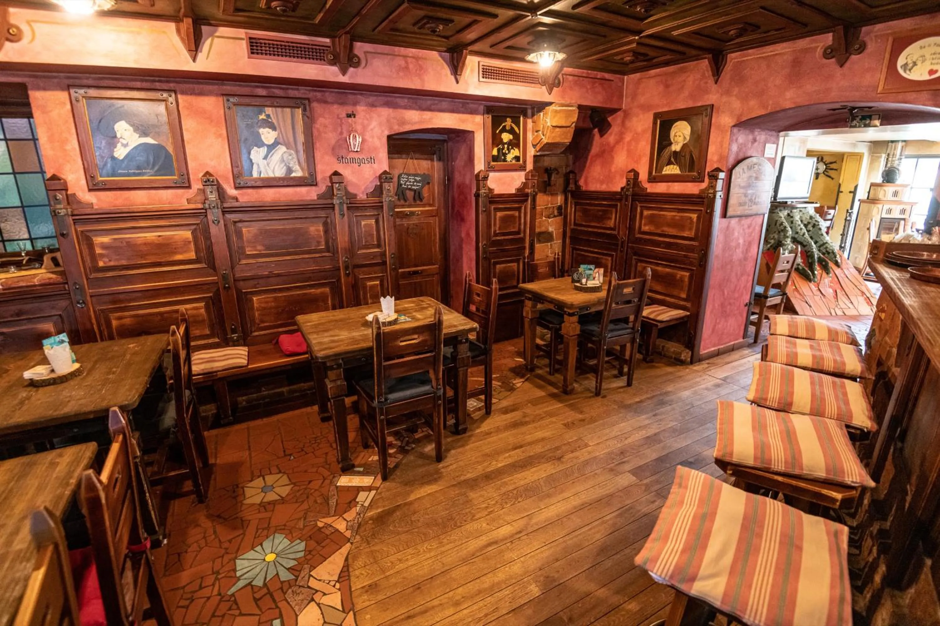 Restaurant/places to eat in Šumava Inn