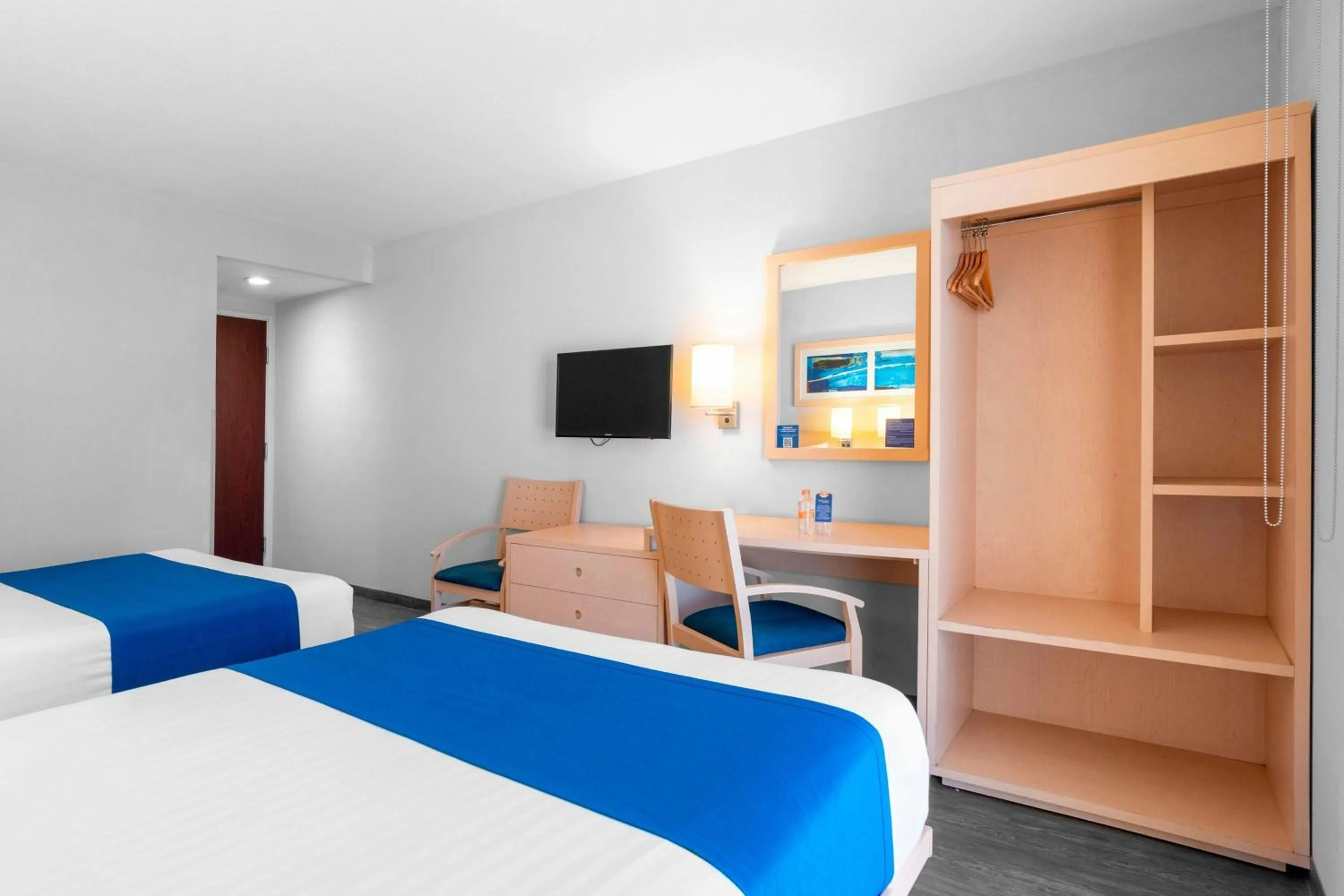 Photo of the whole room, Bed in City Express by Marriott Aguascalientes Sur