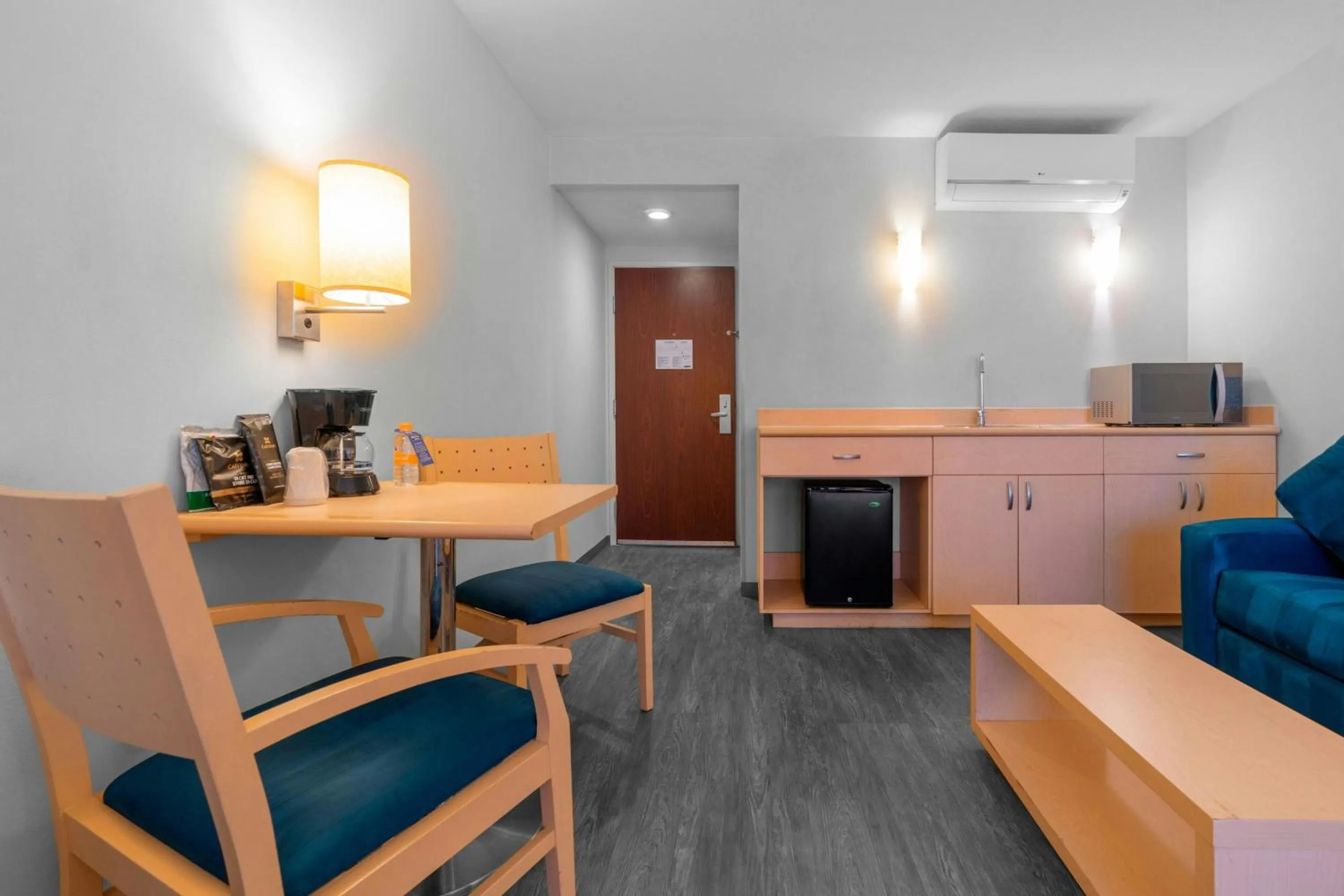 Photo of the whole room in City Express by Marriott Aguascalientes Sur