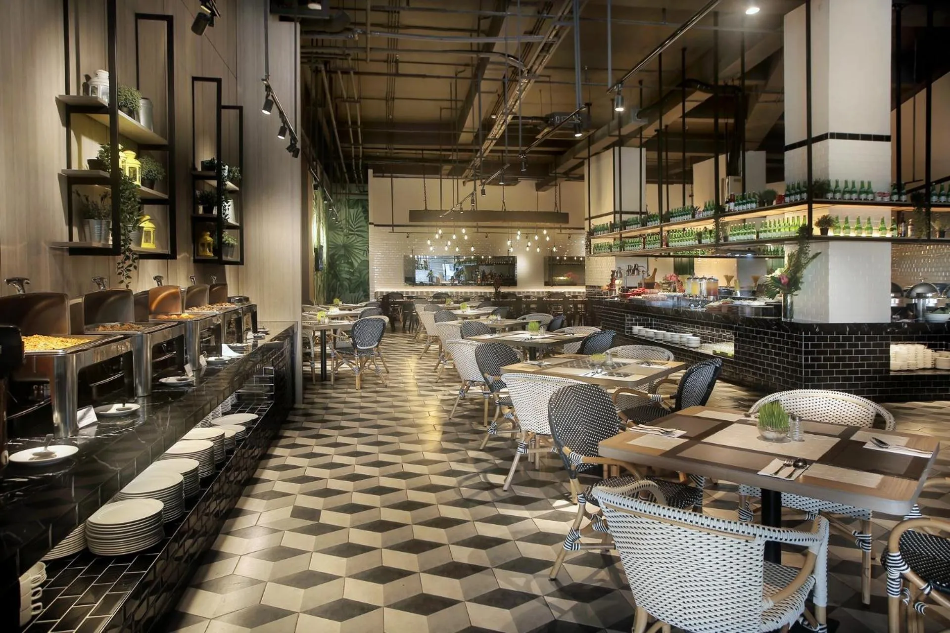 Restaurant/places to eat in The Zuri Hotel Palembang